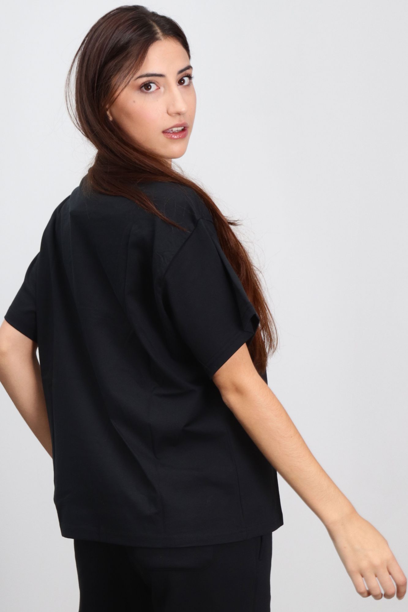 CONVERSE WORDMARK OVERSIZED TEE en color NEGRO (3)