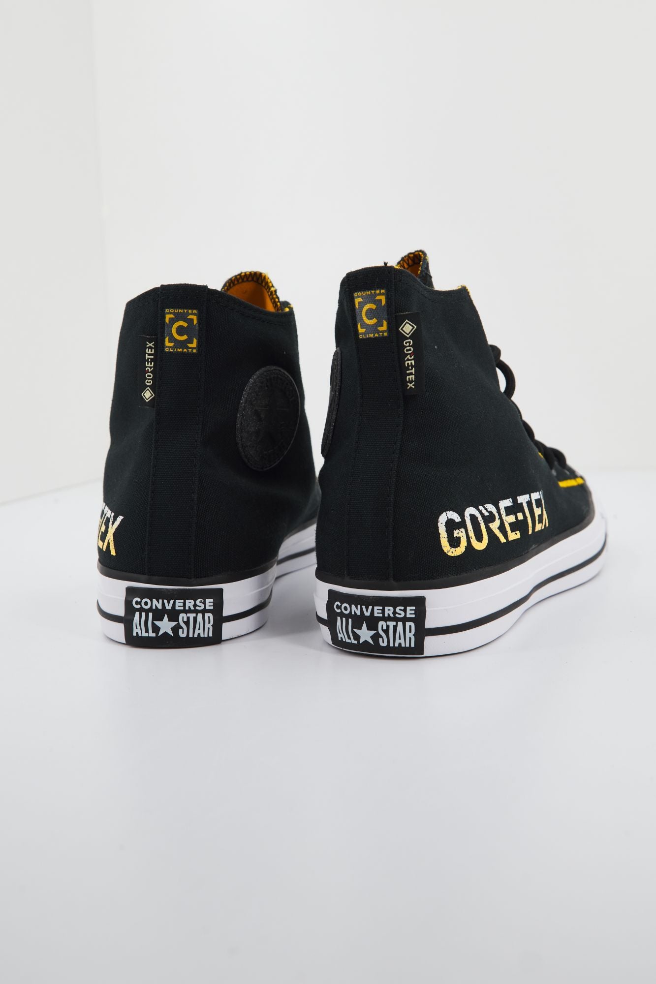 CONVERSE CHUCK TAYLOR ALL STAR GTX HI en color NEGRO (4)