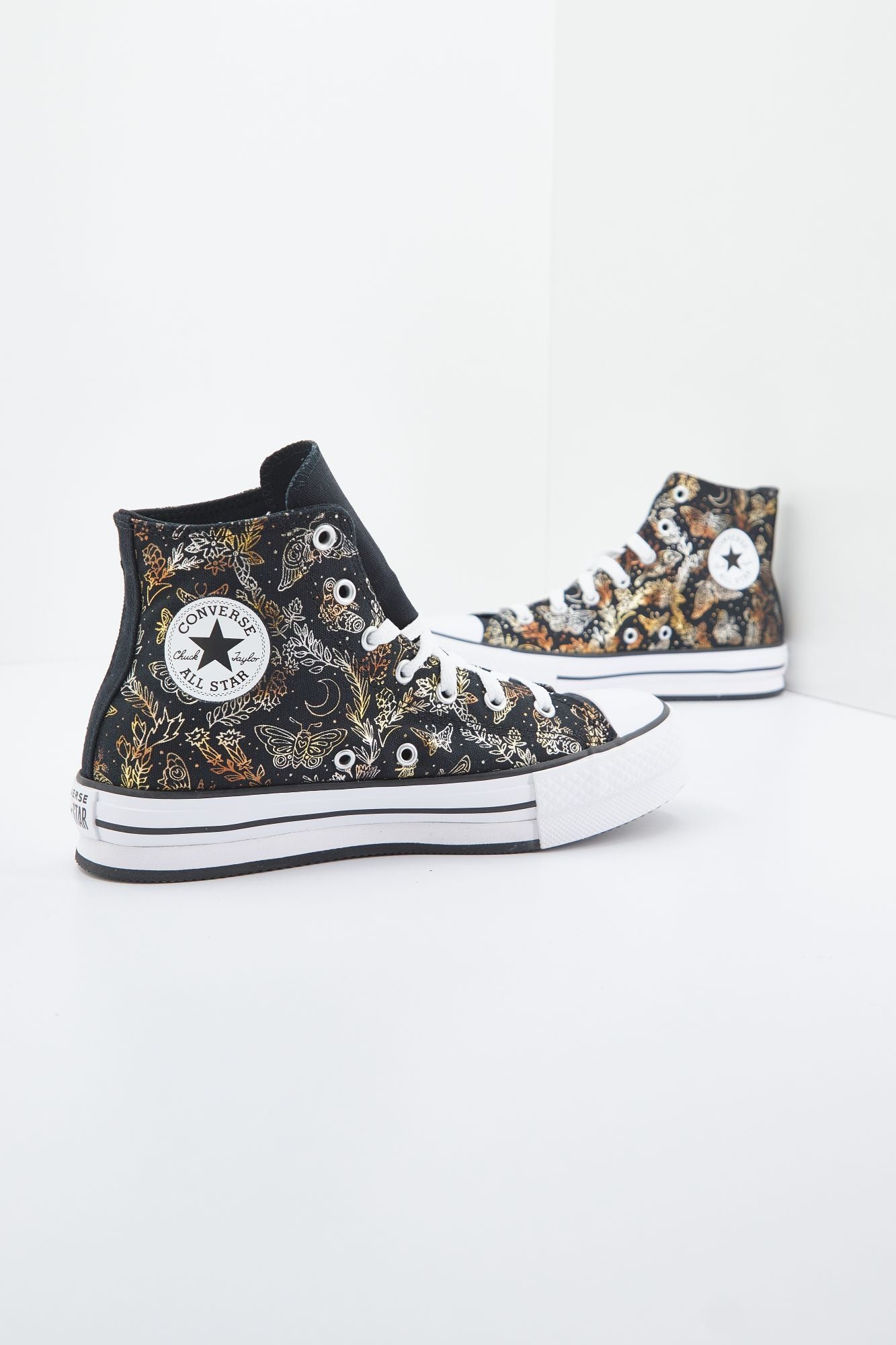CONVERSE CHUCK TAYLOR ALL STAR LIFT HI en color NEGRO (1)