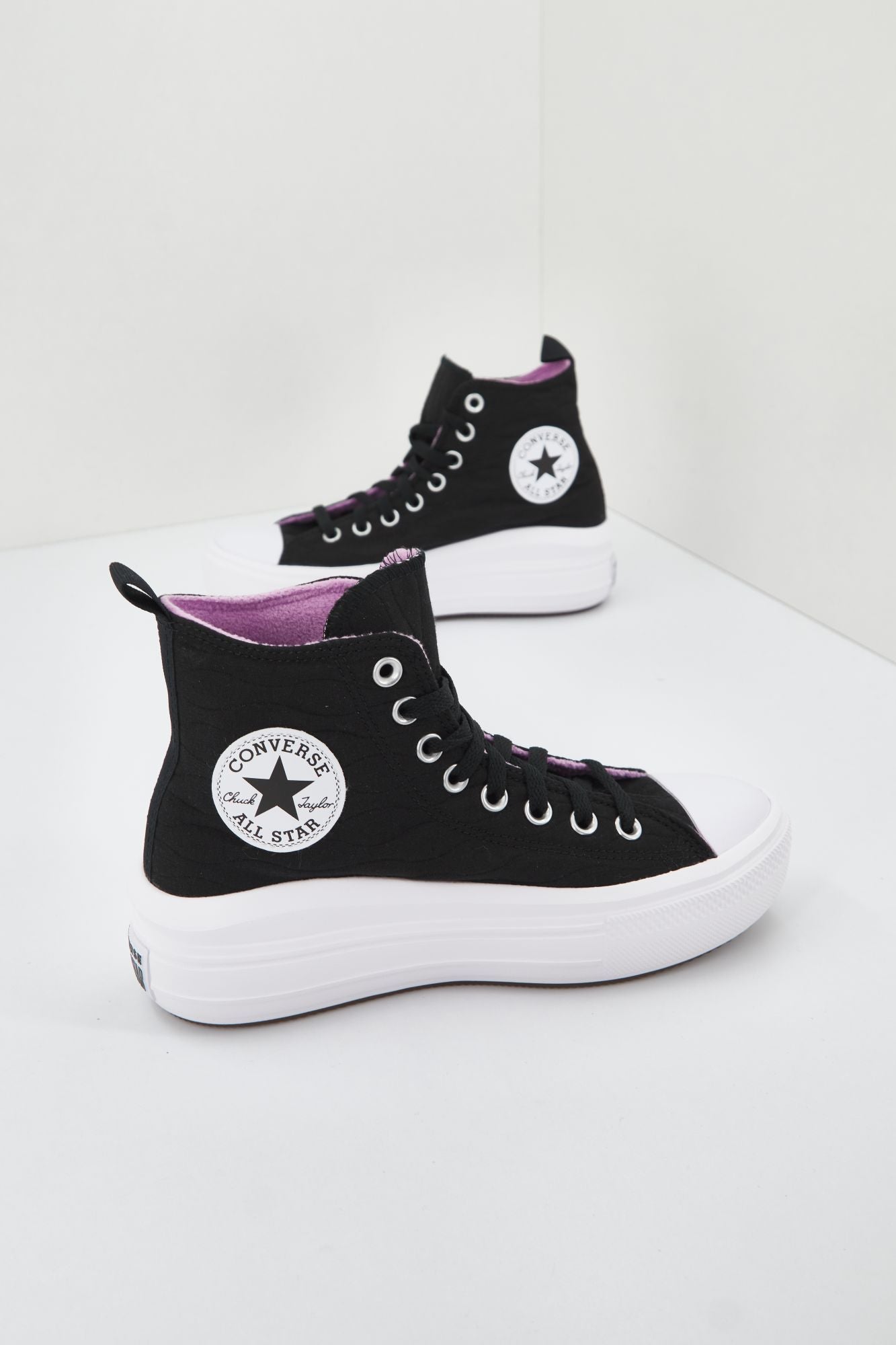 CONVERSE  MOVE PLATFORM QUILTED JACQUARD en color NEGRO (1)