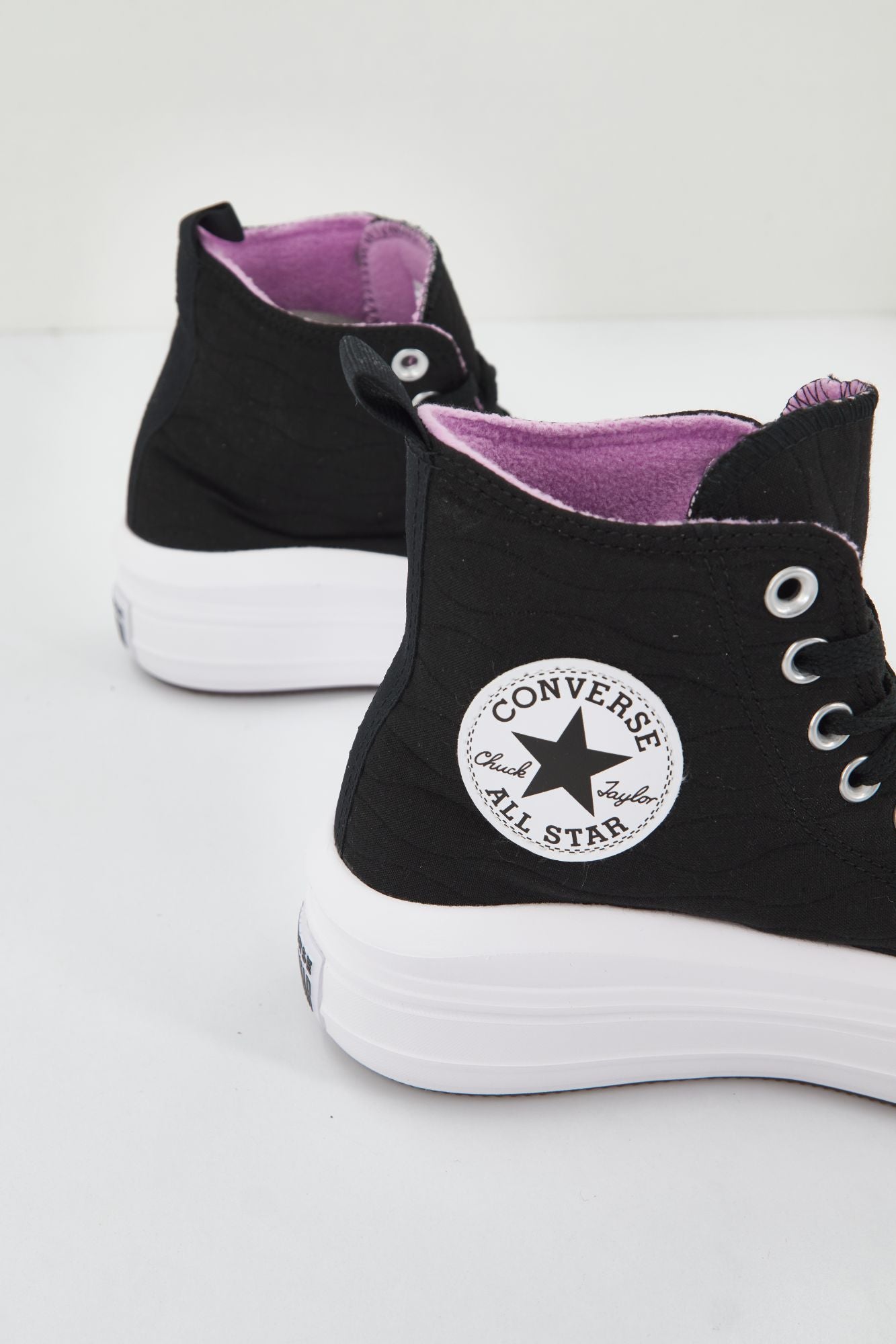 CONVERSE  MOVE PLATFORM QUILTED JACQUARD en color NEGRO (2)