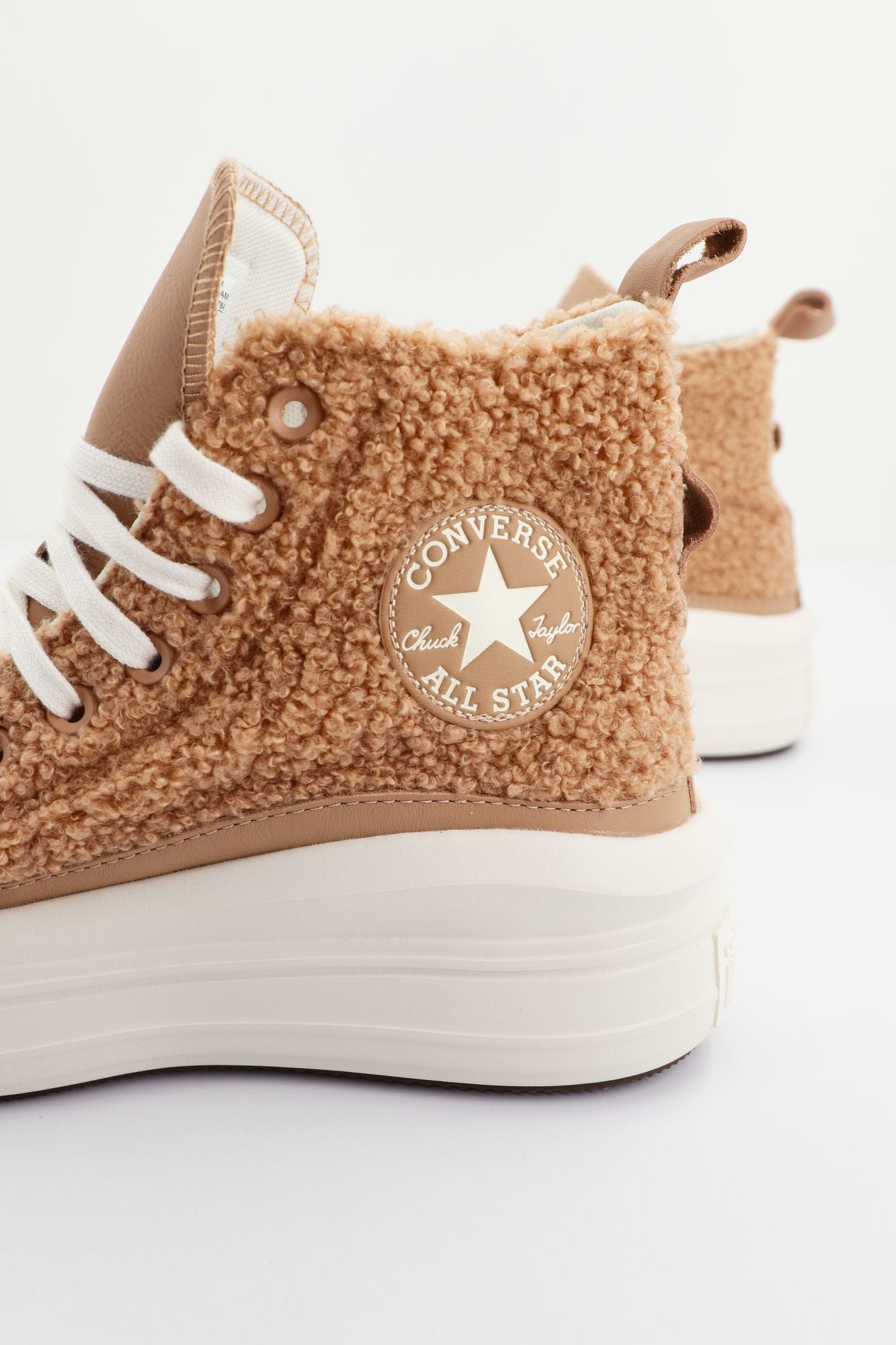 CONVERSE CHUCK TAYLOR ALL STAR MOVE PLATFORM SHERPA en color MARRON (4)