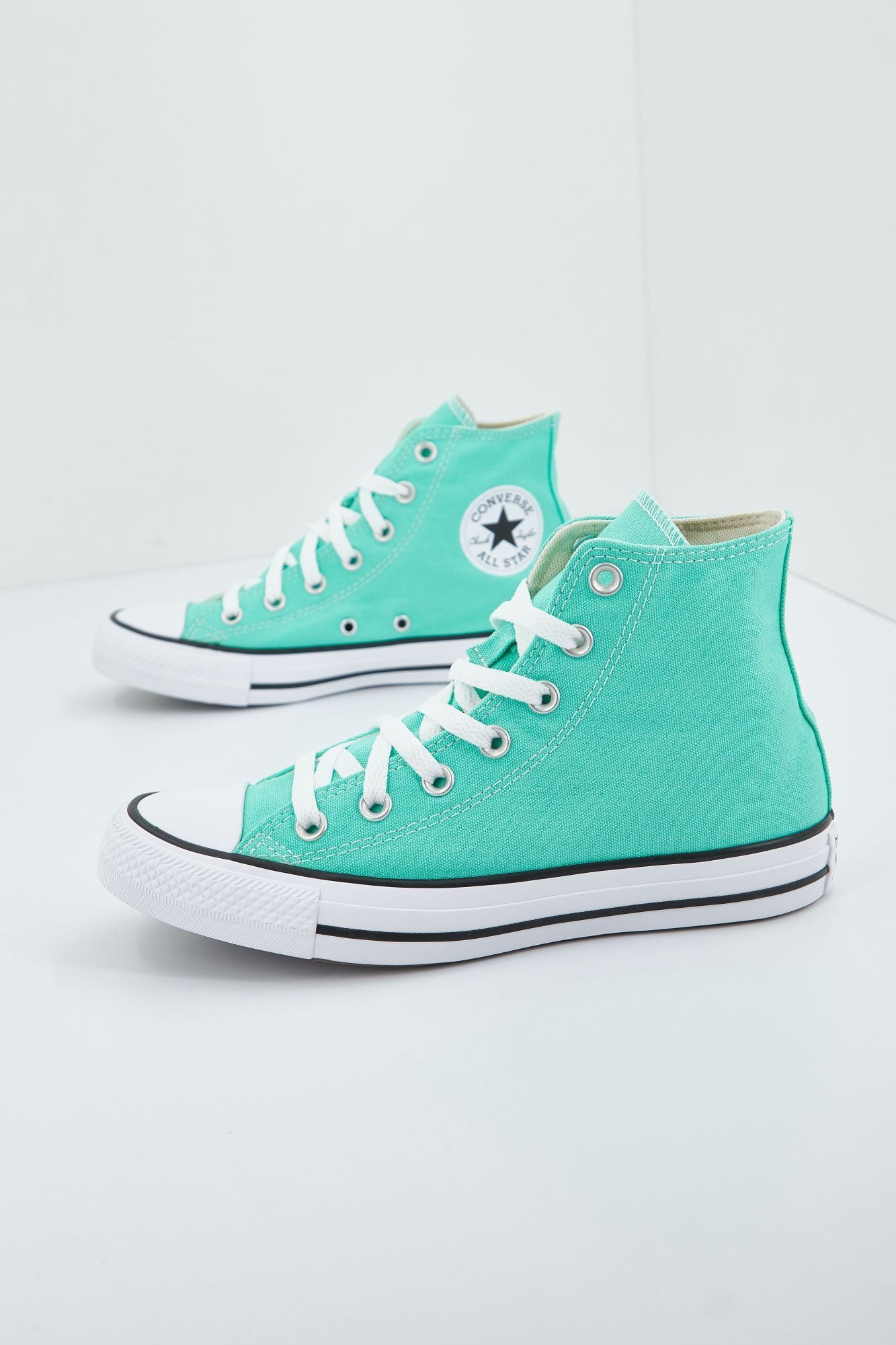 CONVERSE CHUCK TAYLOR ALL STAR HI CYBER en color AZUL (2)
