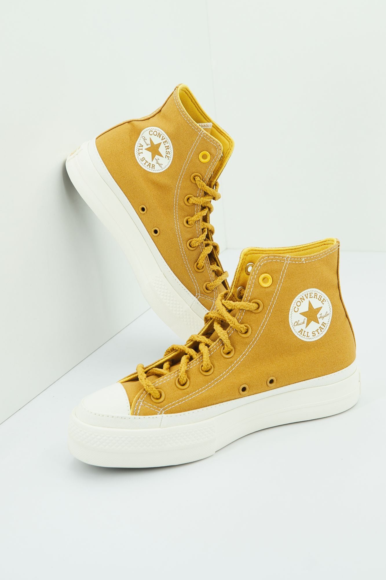 CONVERSE CHUCK TAYLOR ALL STAR LIFT HI en color MARRON (1)