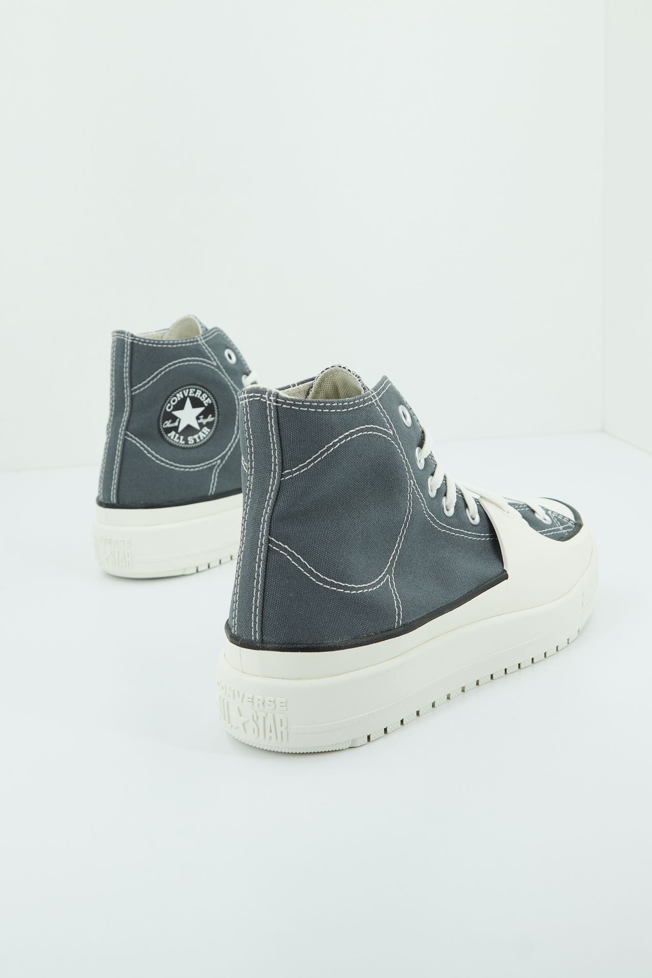 CONVERSE CHUCK TAYLOR ALL STAR CONSTRUCT HI en color GRIS (3)