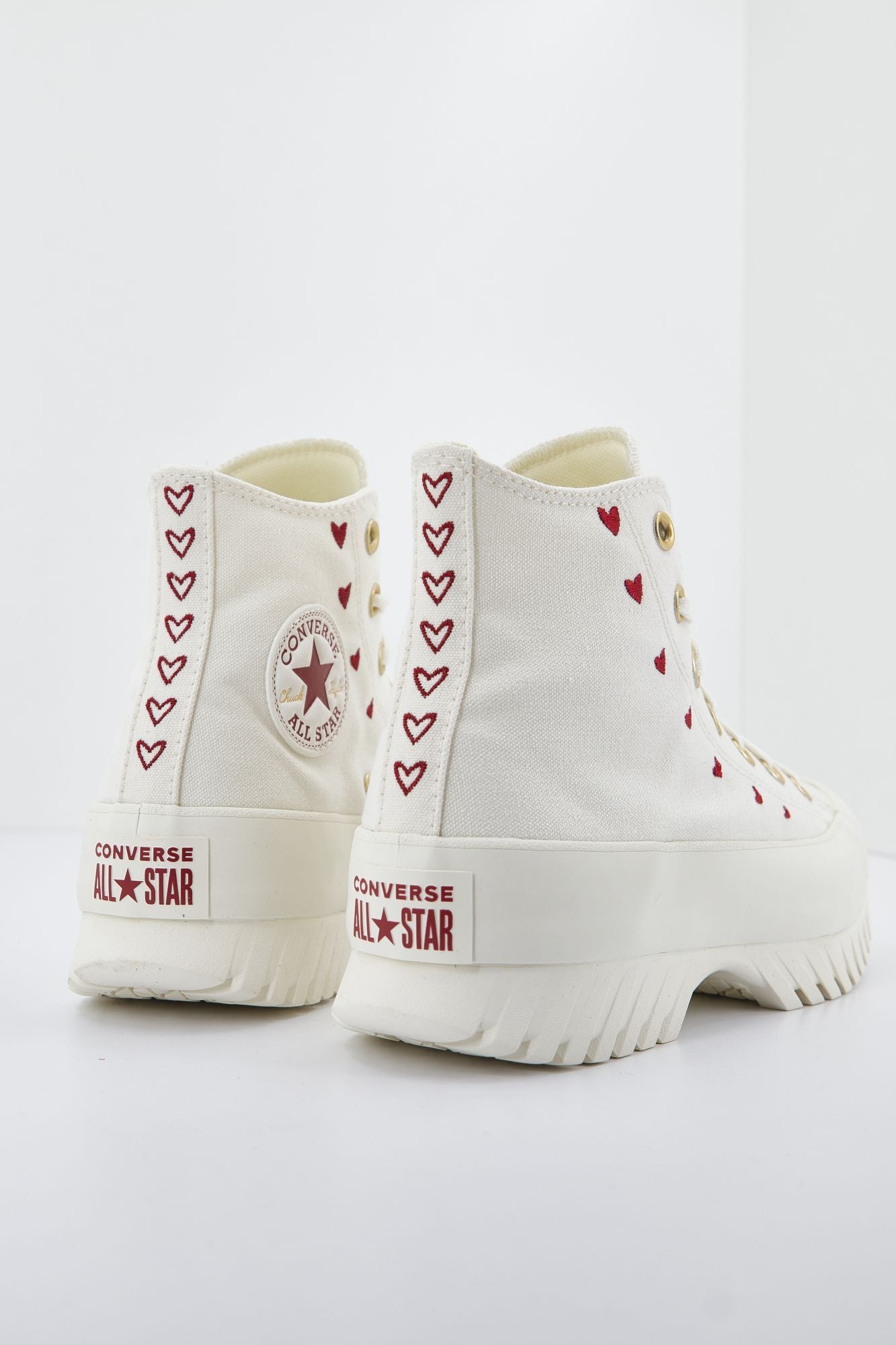 CONVERSE CHUCK TAYLOR ALL STAR  LUGGED 2.0 PLATFORM HEARTS en color BLANCO (3)
