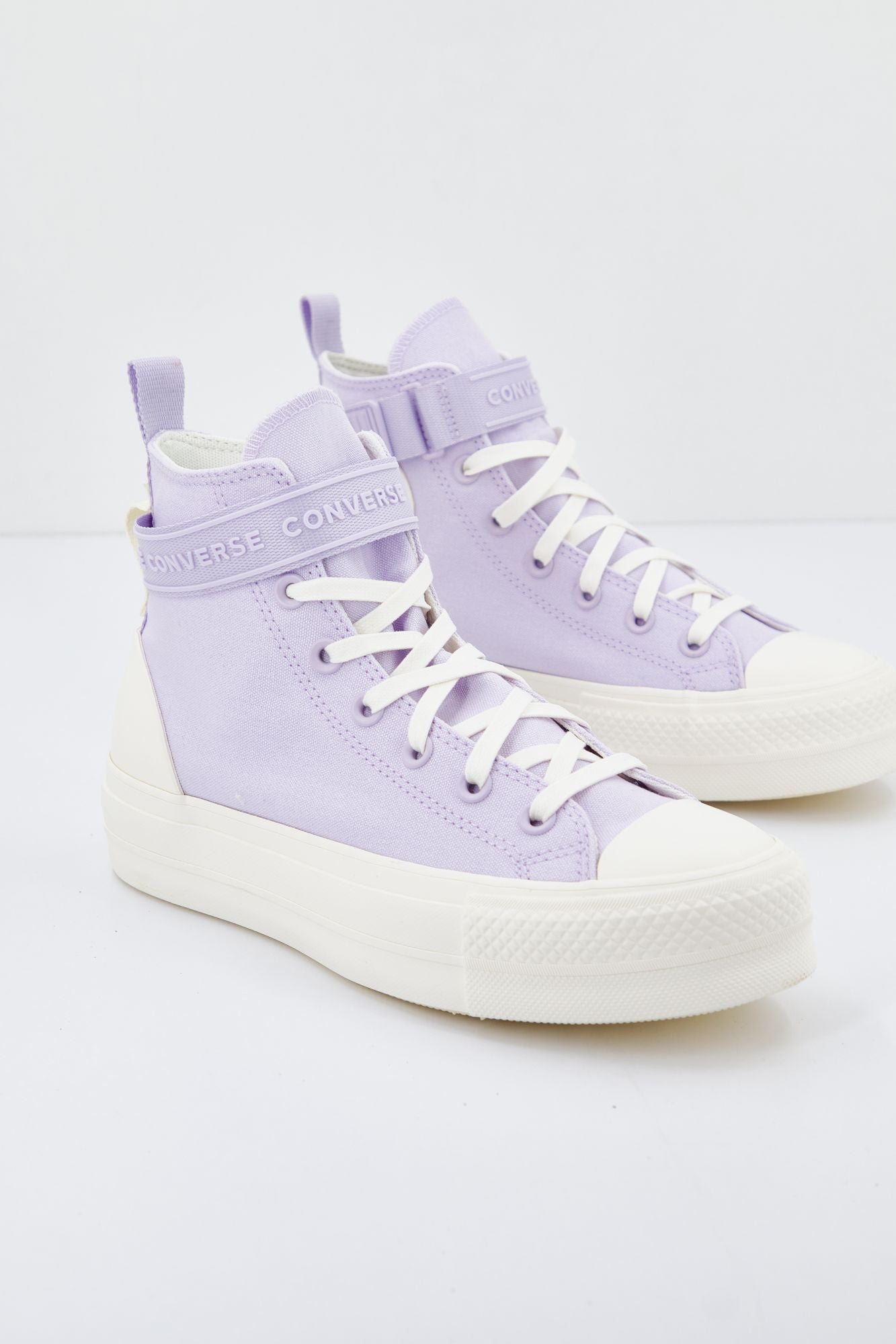 CONVERSE CTAS LIFT HI en color VIOLETA (2)