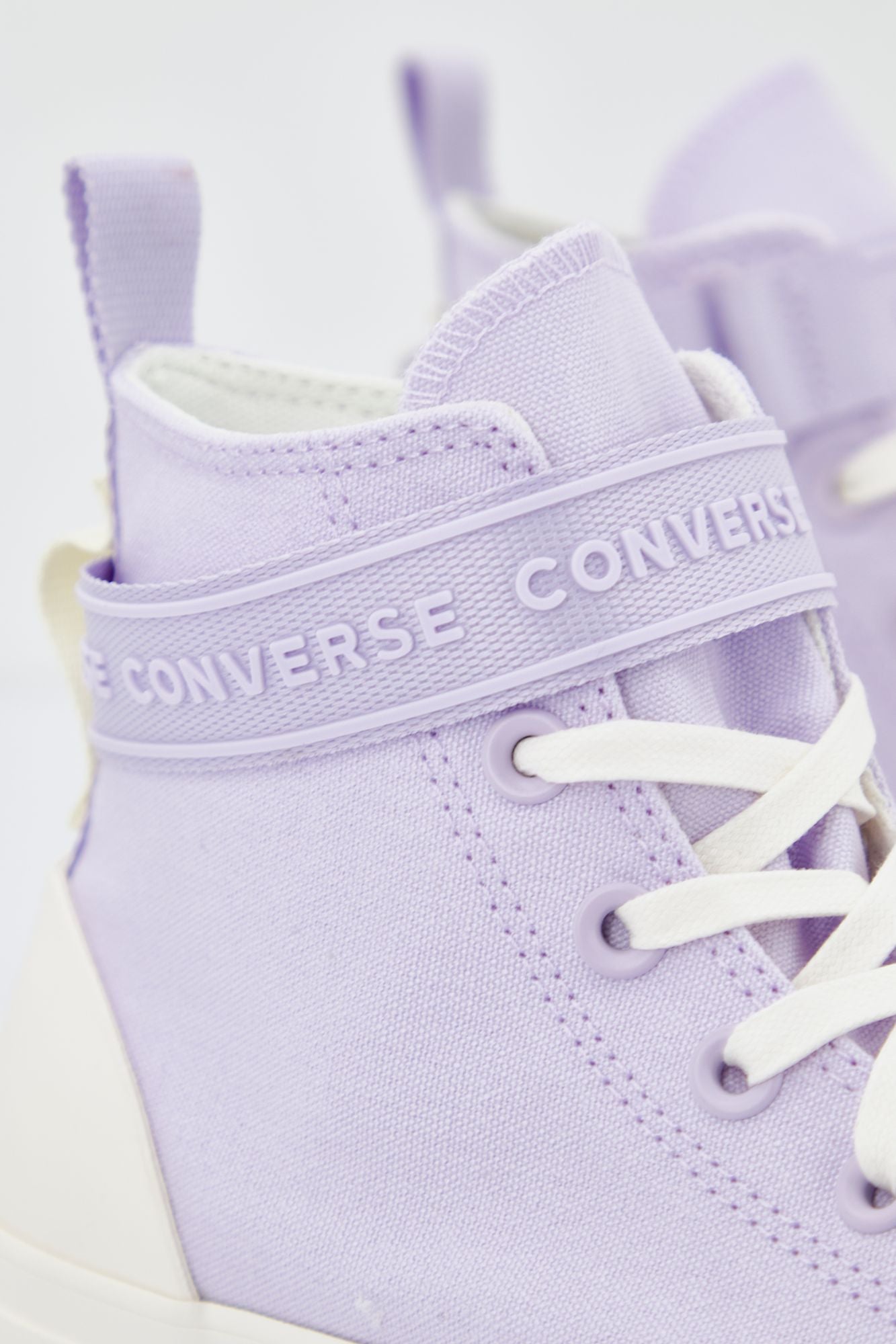 CONVERSE CTAS LIFT HI en color VIOLETA (4)
