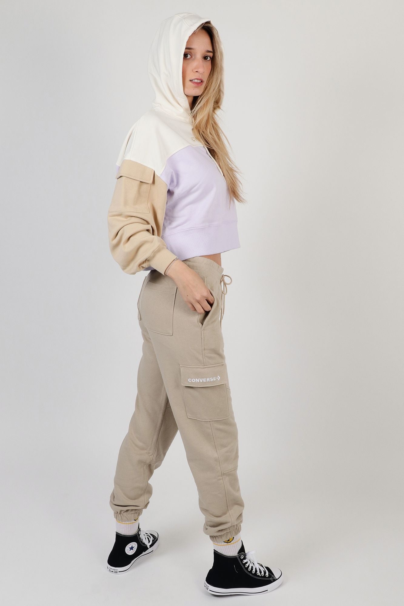CONVERSE FASHION CROP HOODIE en color VIOLETA (4)