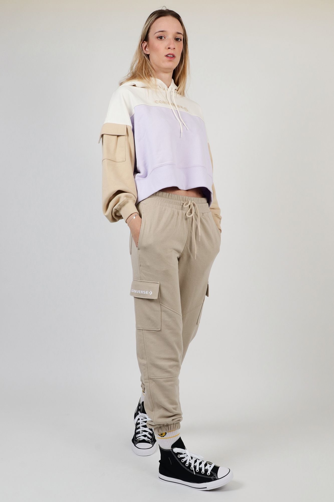 CONVERSE FASHION KNIT CARGO JOGGER en color MARRON CLARO (3)