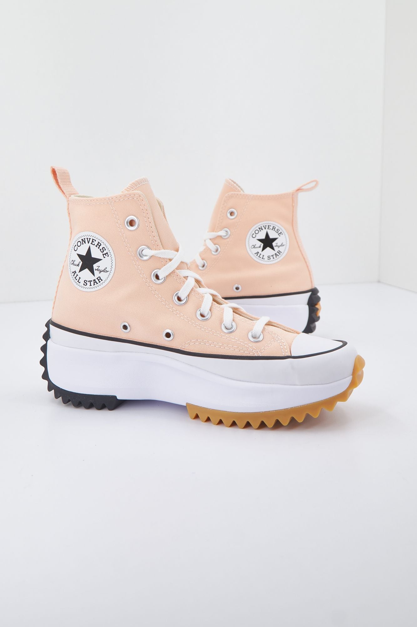 CONVERSE RUN STAR HIKE HI CHEEKY en color NUDE (1)