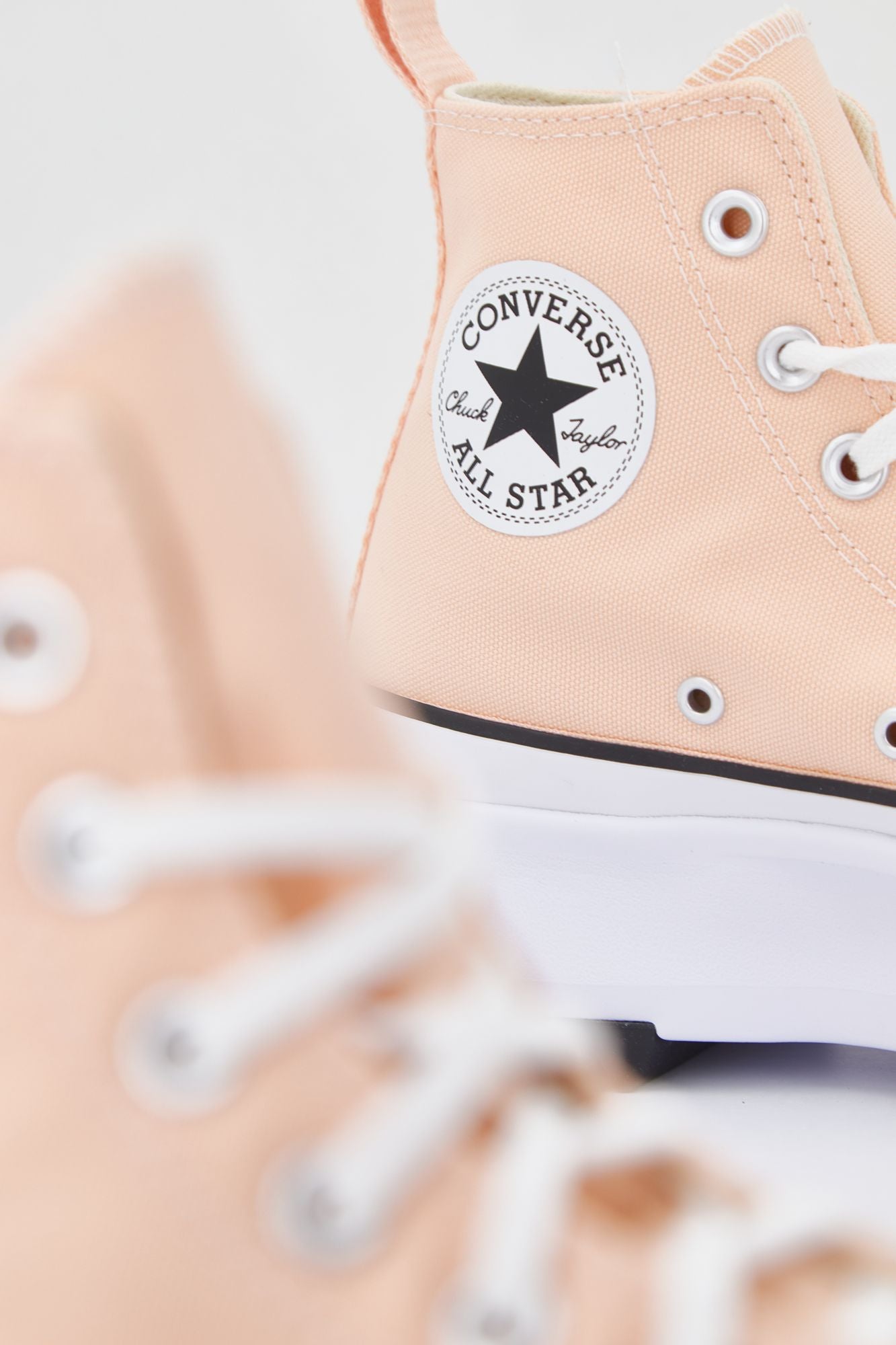 CONVERSE RUN STAR HIKE HI CHEEKY en color NUDE (3)