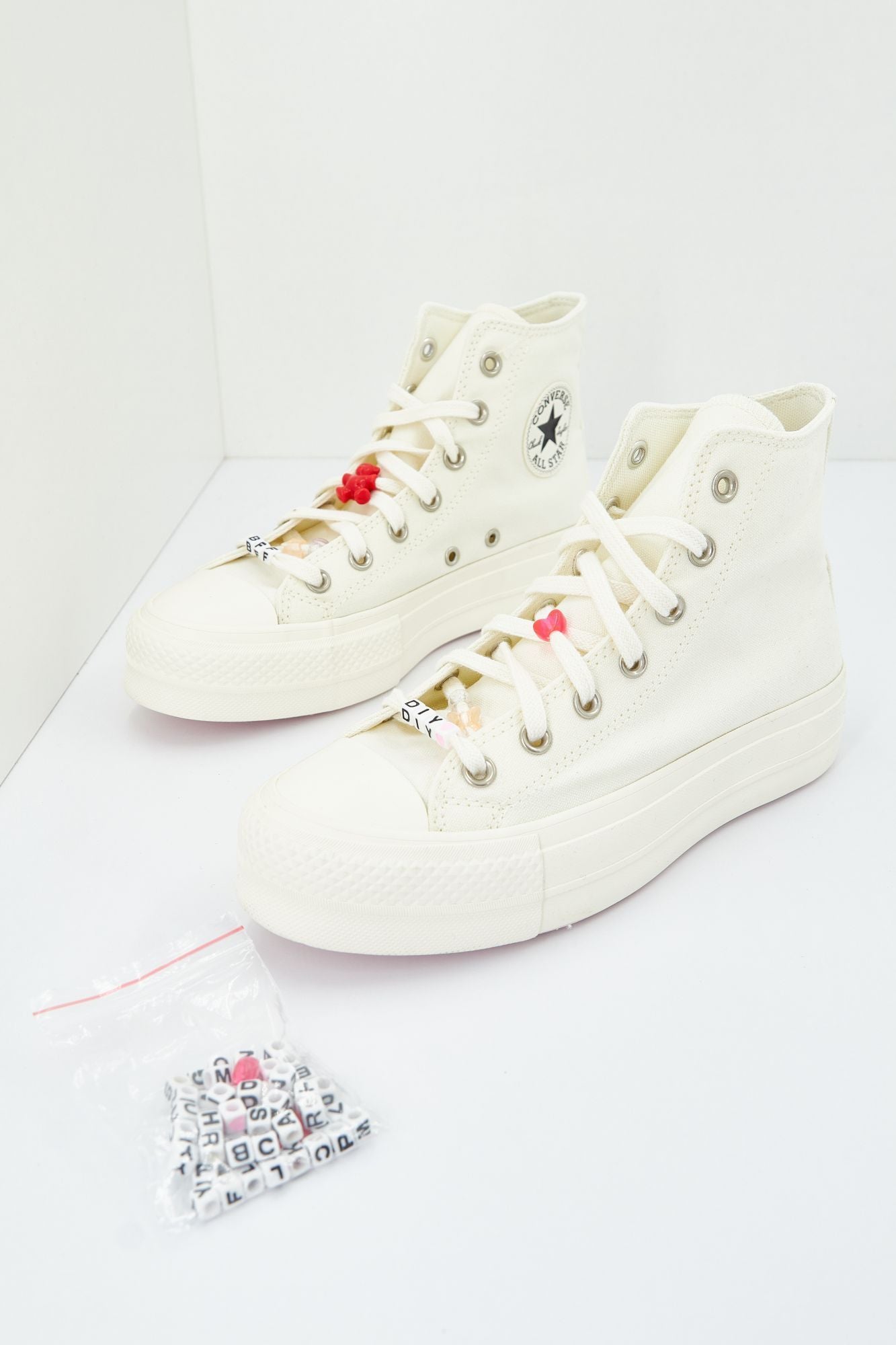 CONVERSE CHUCK TAYLOR ALL STAR LIFT HI en color BLANCO (1)