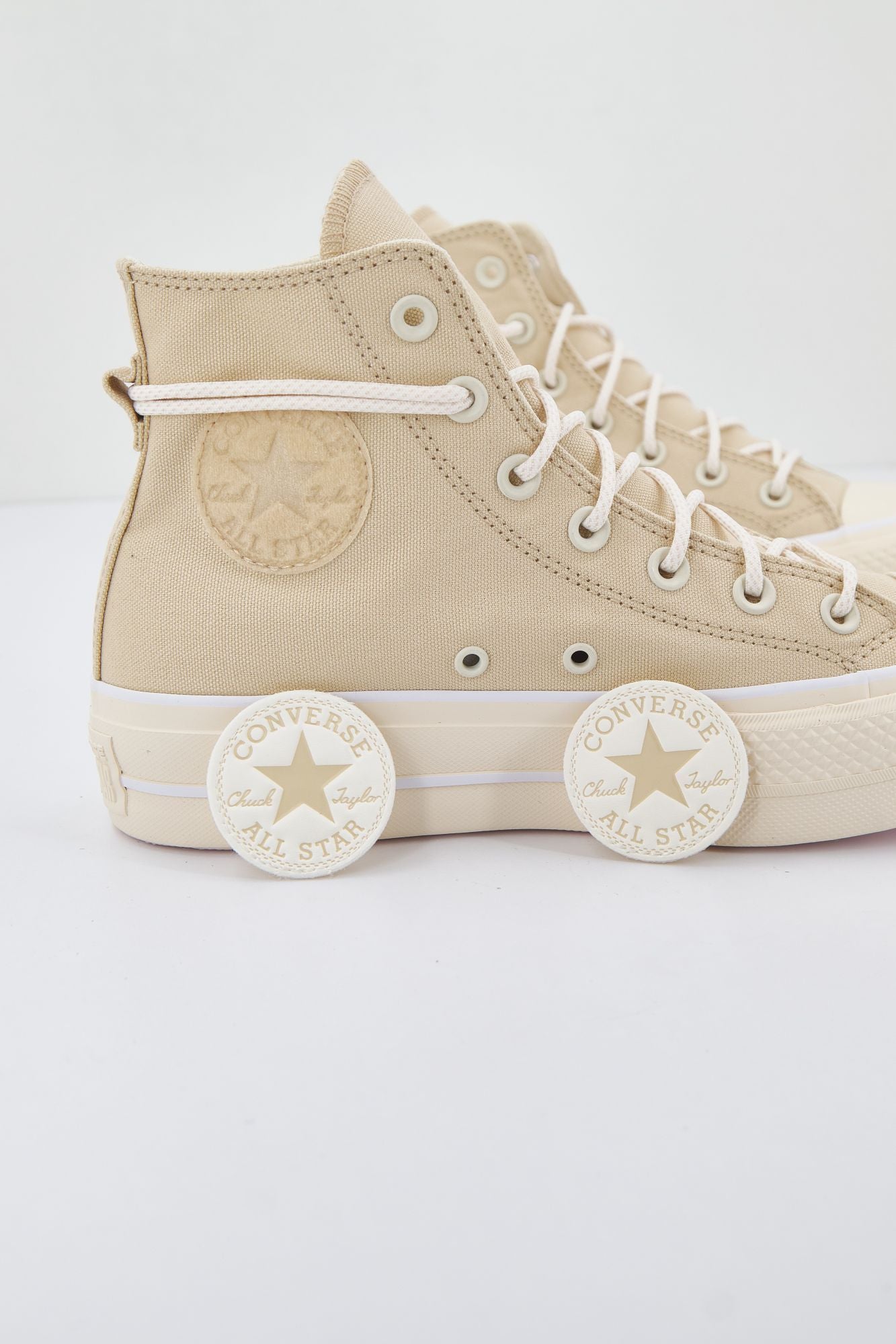 CONVERSE CHUCK TAYLOR ALL STAR LIFT HI en color BEIS (2)