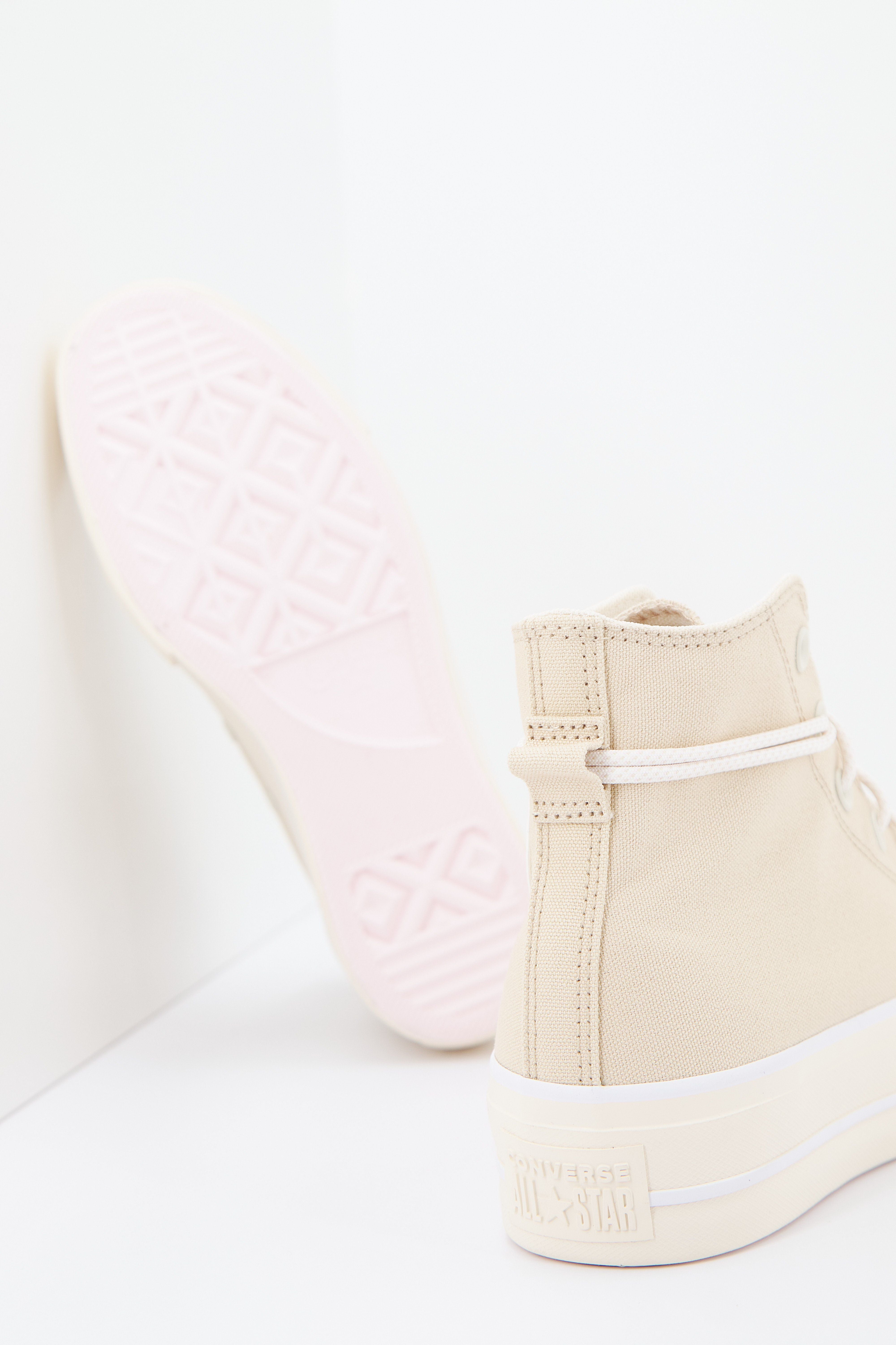 CONVERSE CHUCK TAYLOR ALL STAR LIFT HI en color BEIS (8)
