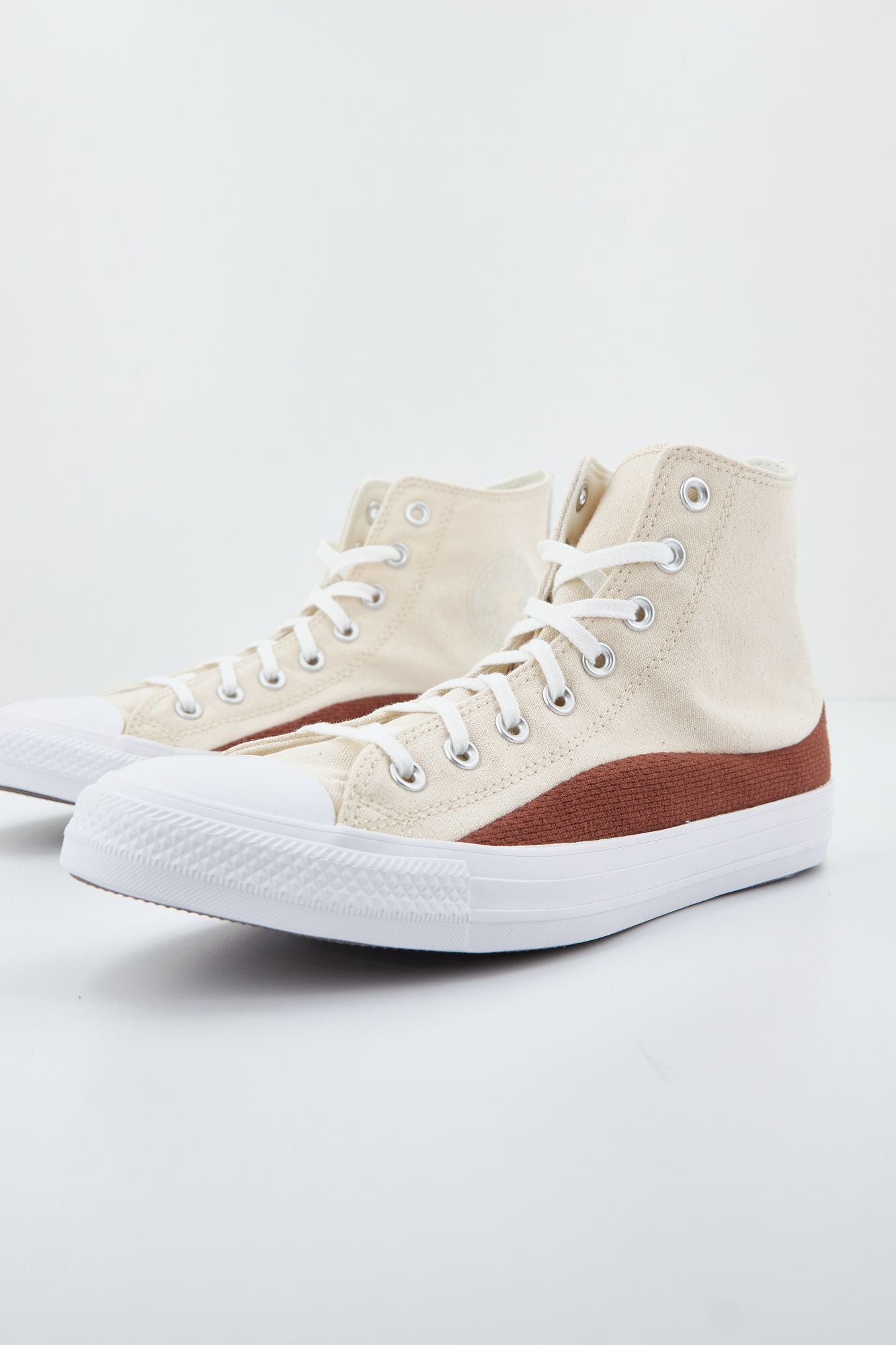 CONVERSE CHUCK TAYLOR ALL STAR LIFT HI en color BEIS (4)