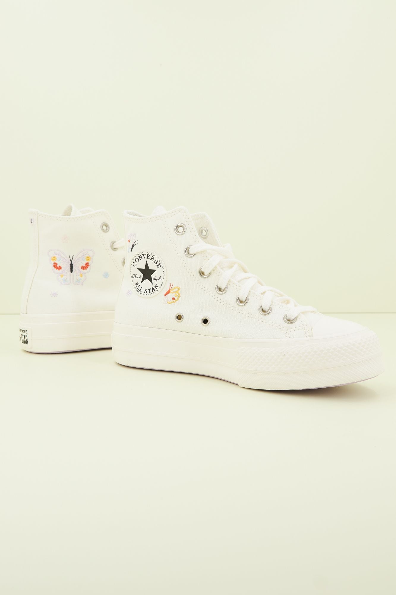 CONVERSE CHUCK TAYLOR ALL STAR LIFT HI en color BLANCO (1)