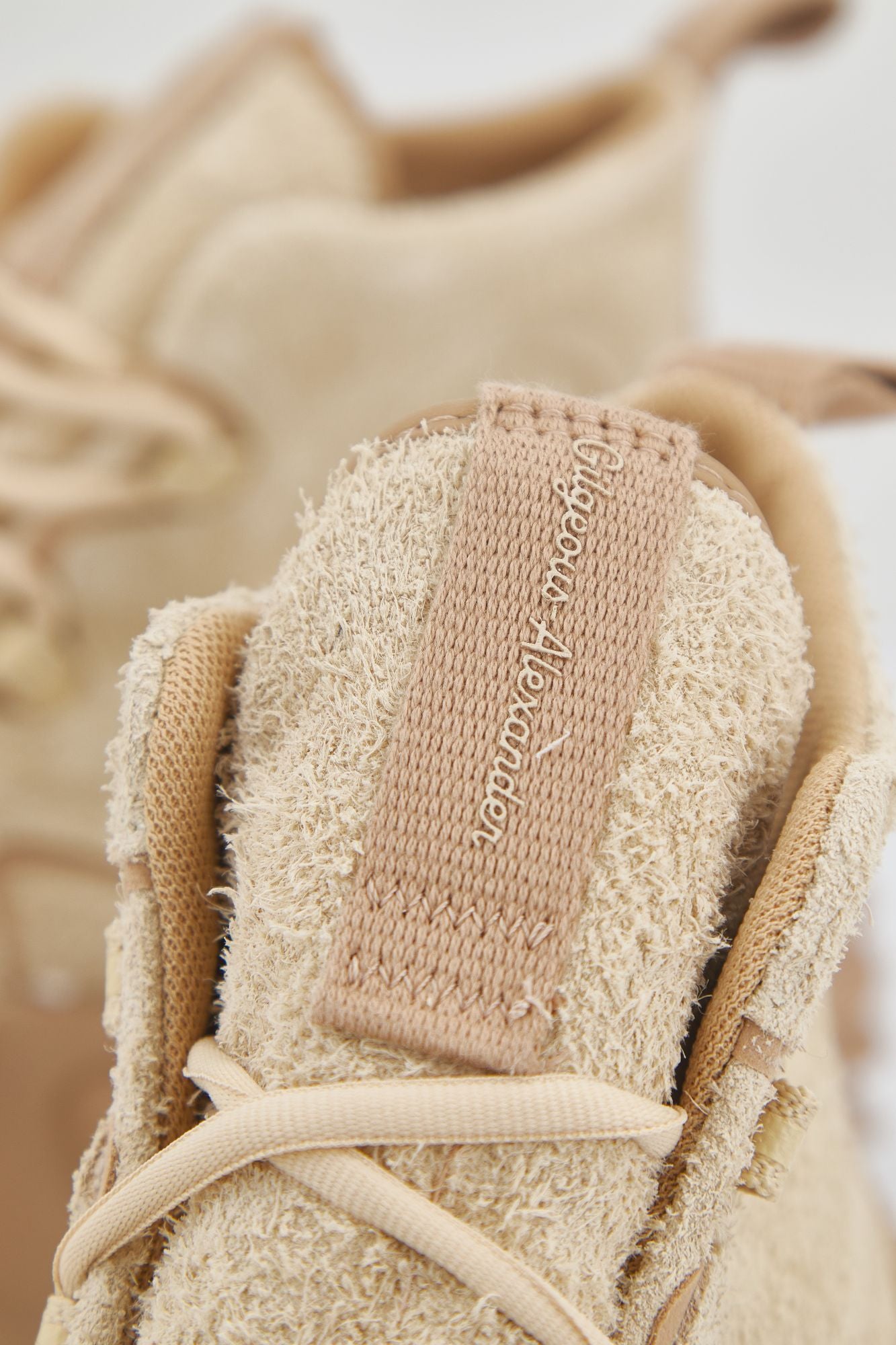 CONVERSE RUN STAR MOTION CX HI en color MARRON CLARO (4)