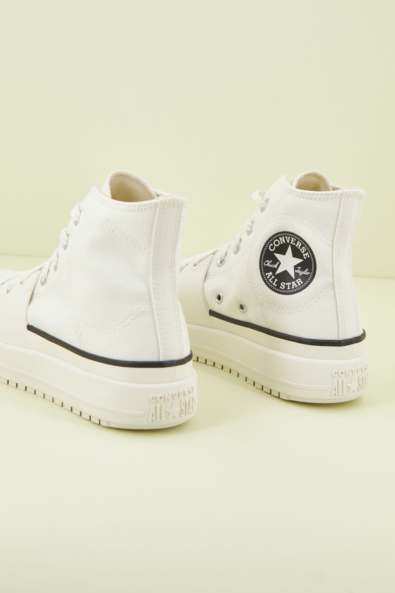 CONVERSE CHUCK TAYLOR ALL STAR CONSTRUCT HI en color BLANCO (4)
