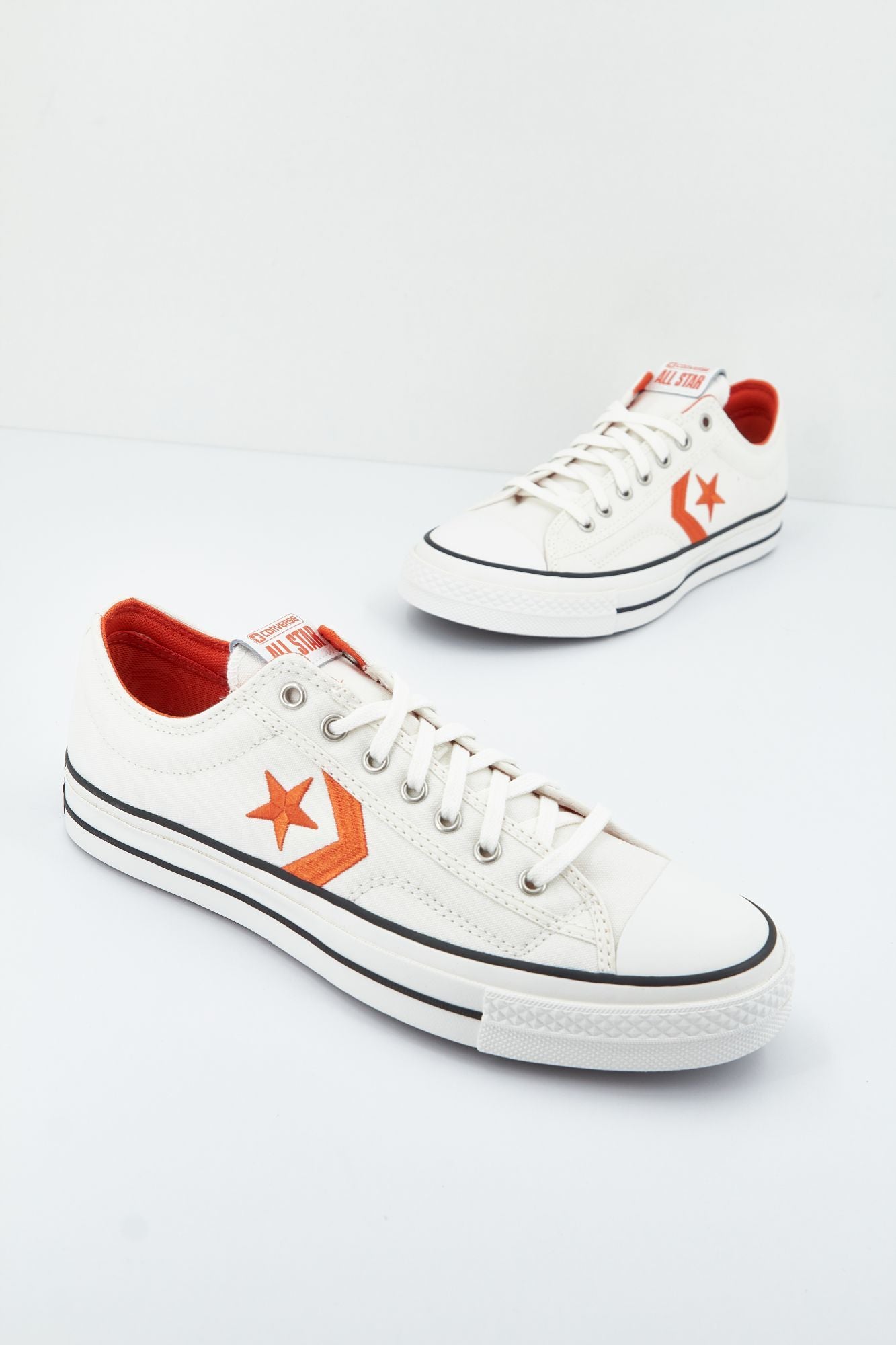 CONVERSE TAR PLAYER 76 OX en color BLANCO (1)