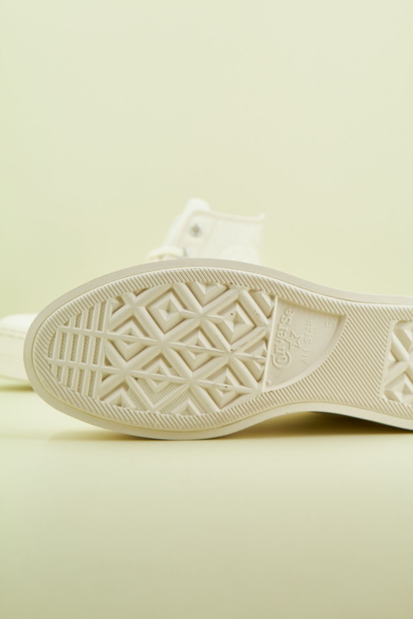 CONVERSE CHUCK TAYLOR ALL STAR MODERN LIFT PLATFORM CANVAS en color BLANCO (4)