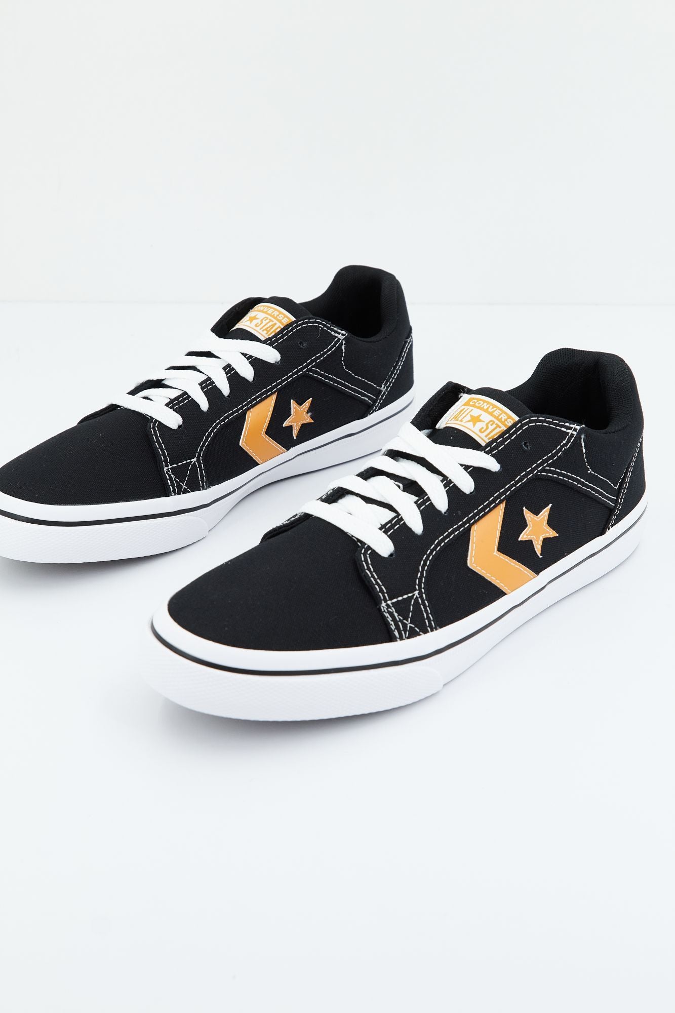 CONVERSE CONVERSE EL DISTRITO 2.0 en color NEGRO (1)