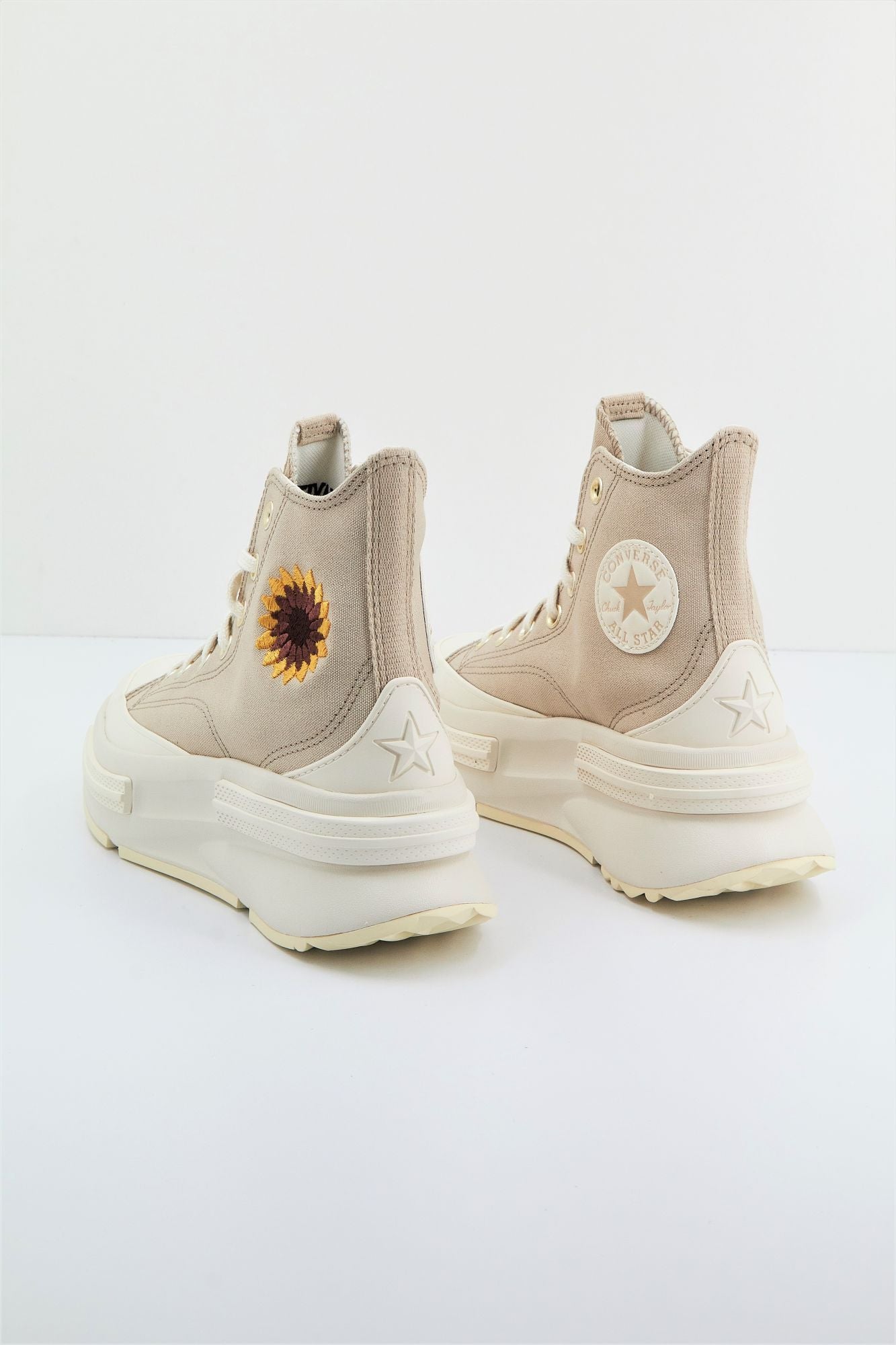 CONVERSE RUN STAR LEGACY CX PLATFORM FESTIVAL FLORALS en color BEIS (4)