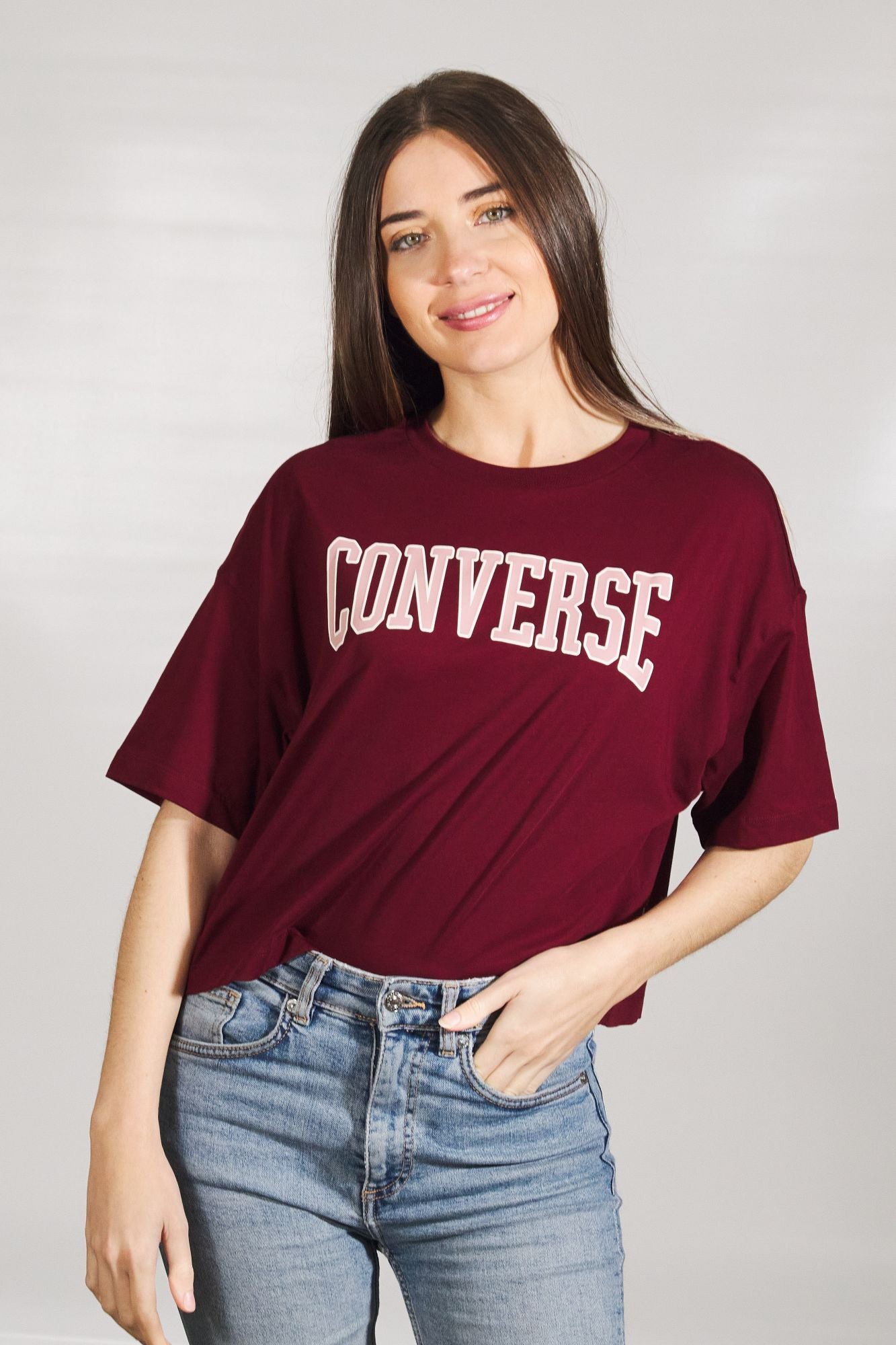CONVERSE  BOXY TEE en color BURDEOS (1)