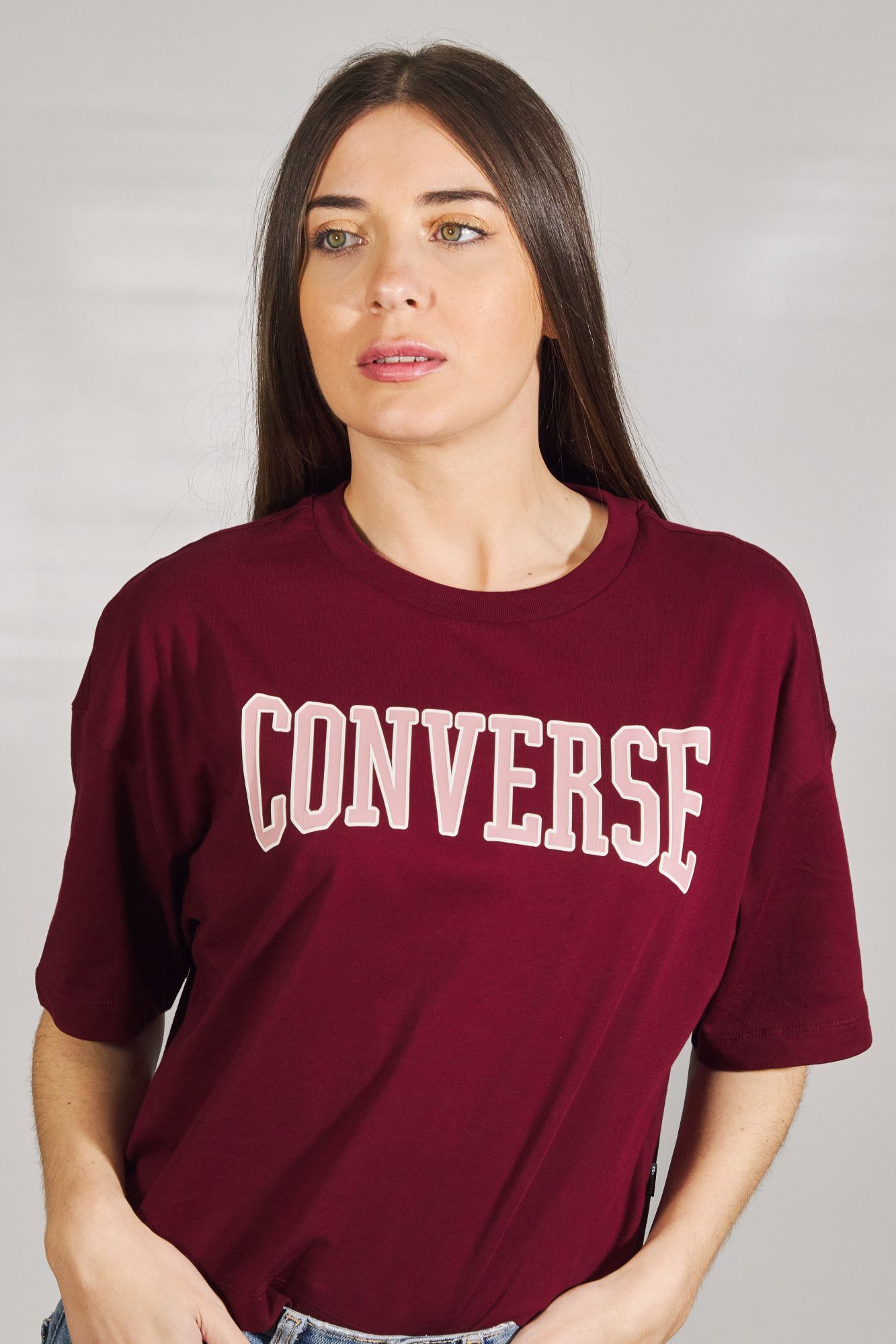 CONVERSE  BOXY TEE en color BURDEOS (4)