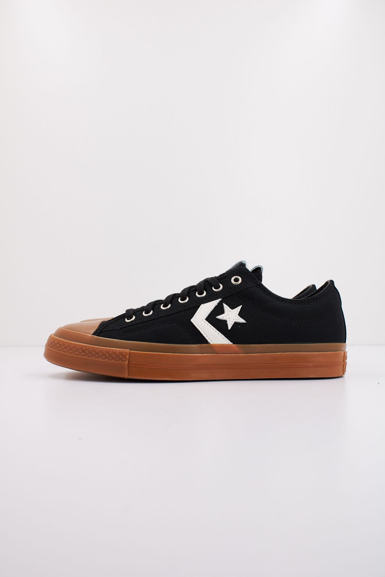 CONVERSE STAR PLAYER 76 en color NEGRO (1)