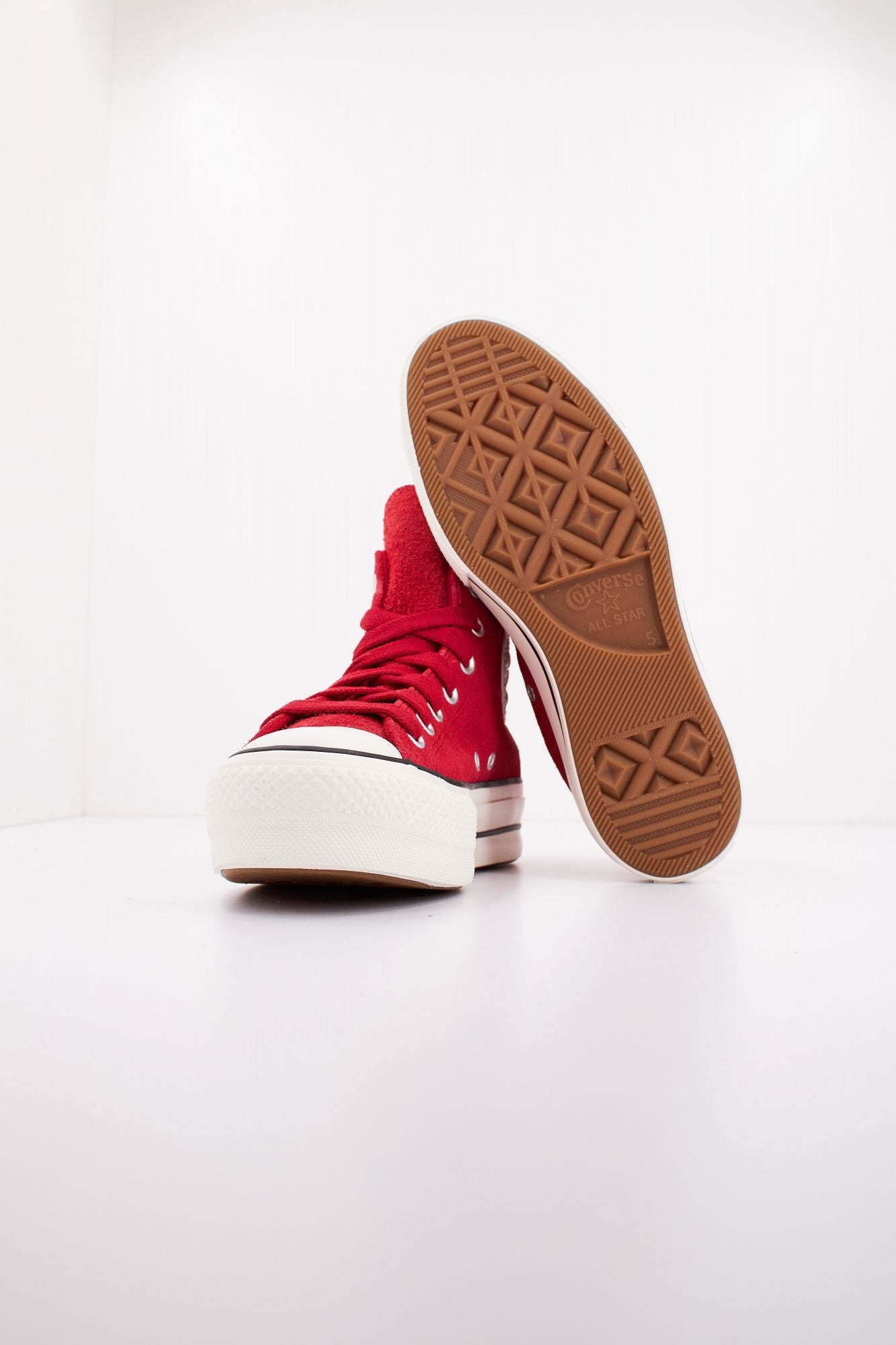 CONVERSE CHUCK TAYLOR ALL STAR LIFT SUEDE en color ROJO (4)
