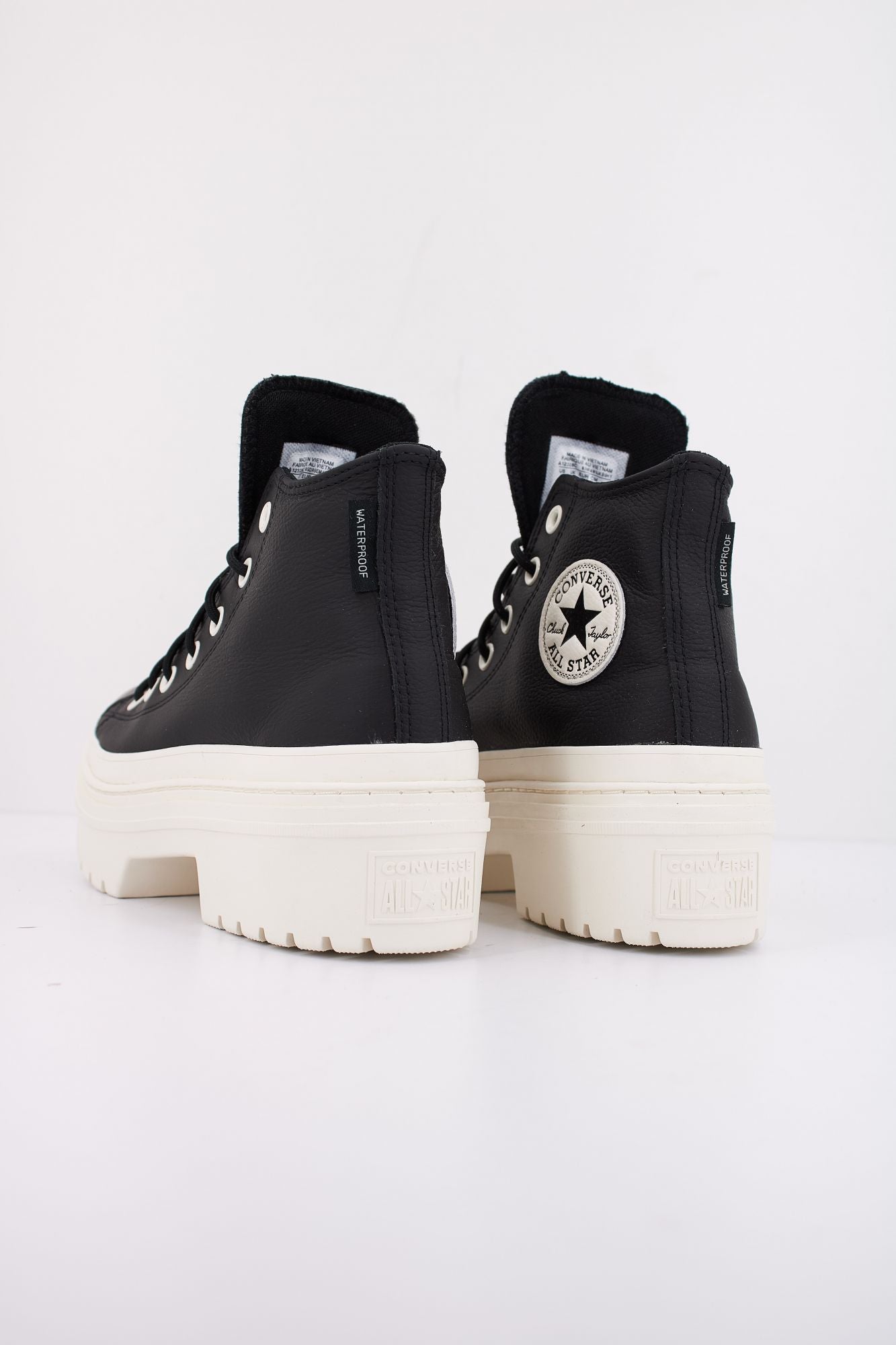CONVERSE CTAS LUGGED HEEL HI en color NEGRO (4)