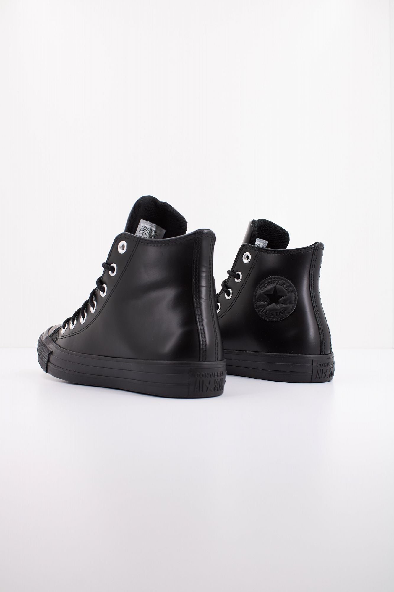 CONVERSE  CHUCK TAYLOR ALL STAR LEATHER en color NEGRO (4)