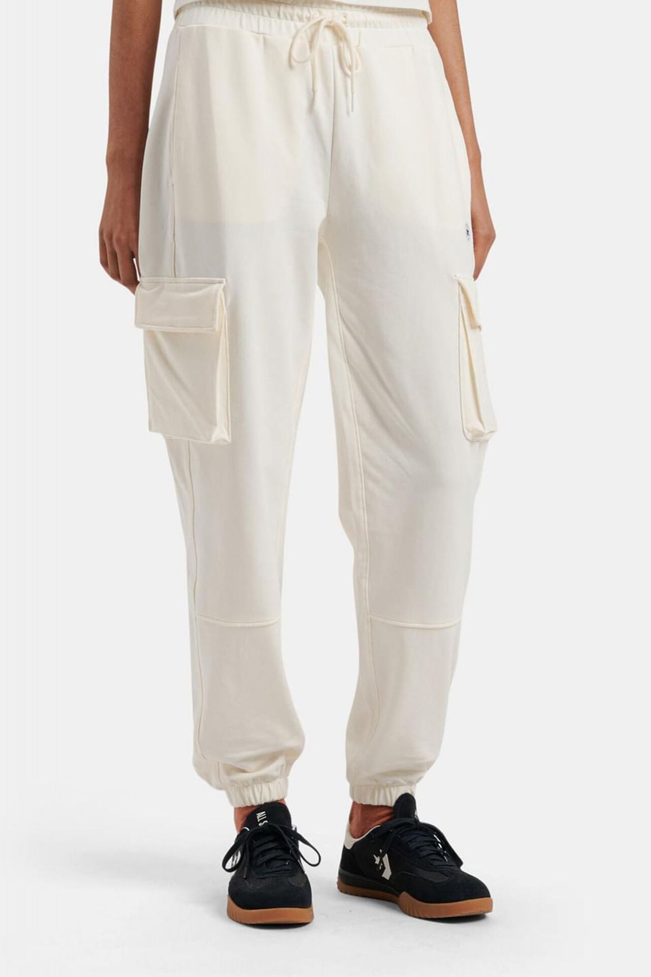 CONVERSE CHUCK TAYLOR CARGO JOGGER en color BLANCO (1)