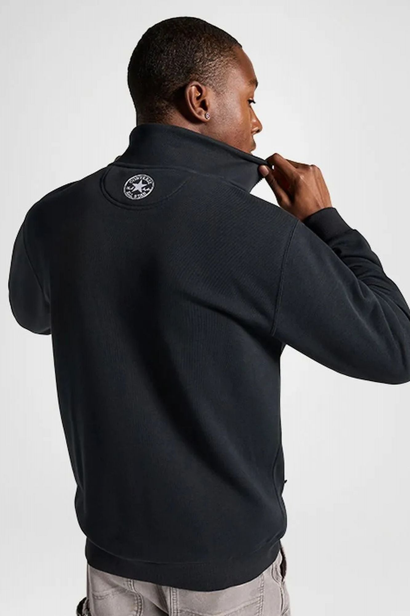 CONVERSE RETRO QUARTER ZIP en color NEGRO (2)