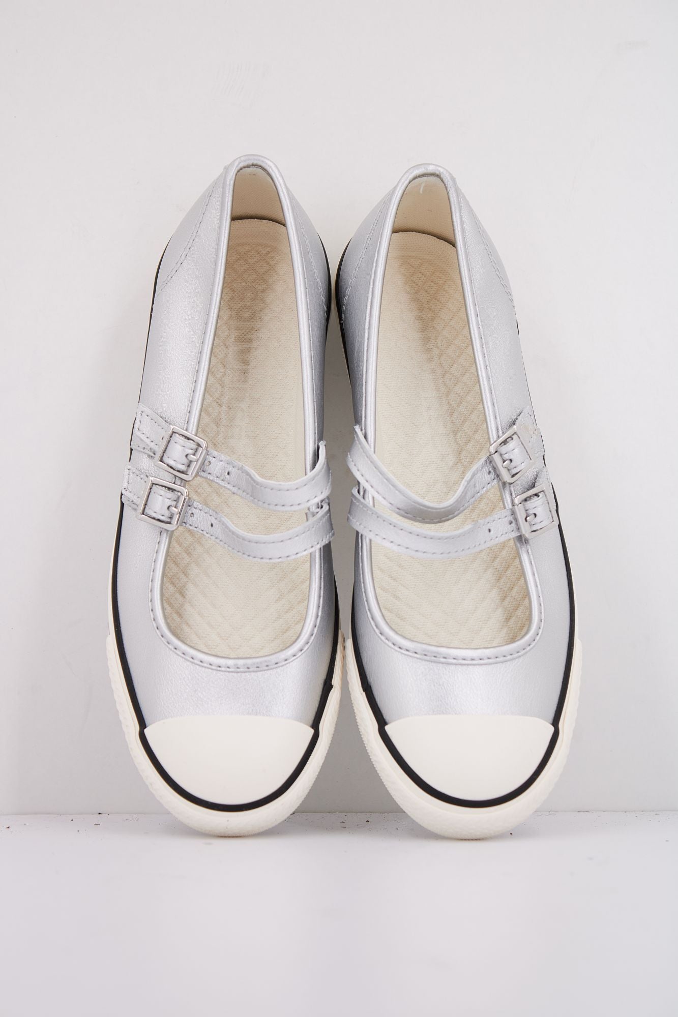 CONVERSE DAINTY MARY JANE SLIP en color PLATA (3)