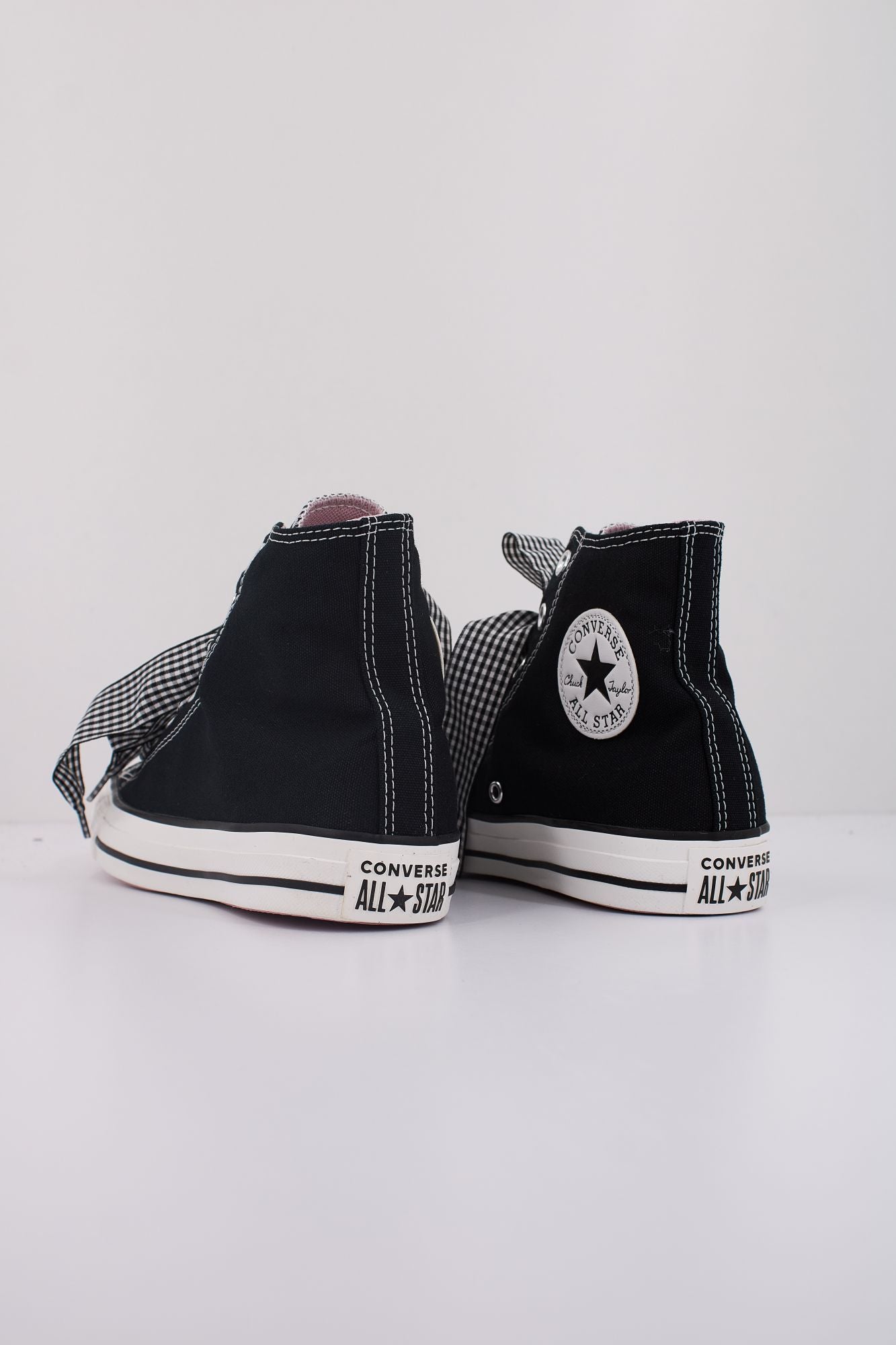CONVERSE  CHUCK TAYLOR ALL STAR en color NEGRO (4)