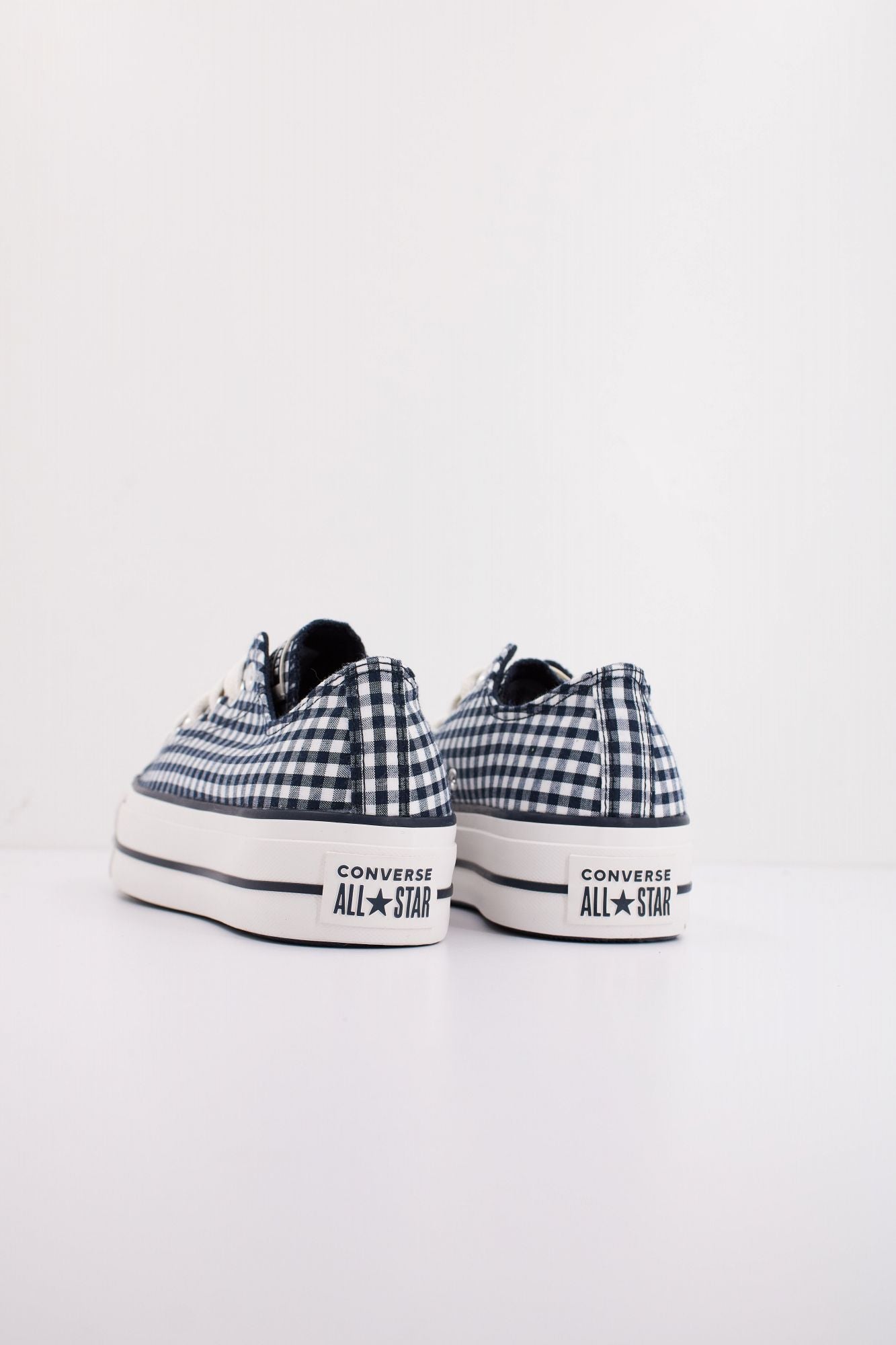 CONVERSE CHUCK TAYLOR ALL STAR LIFT en color AZUL (4)