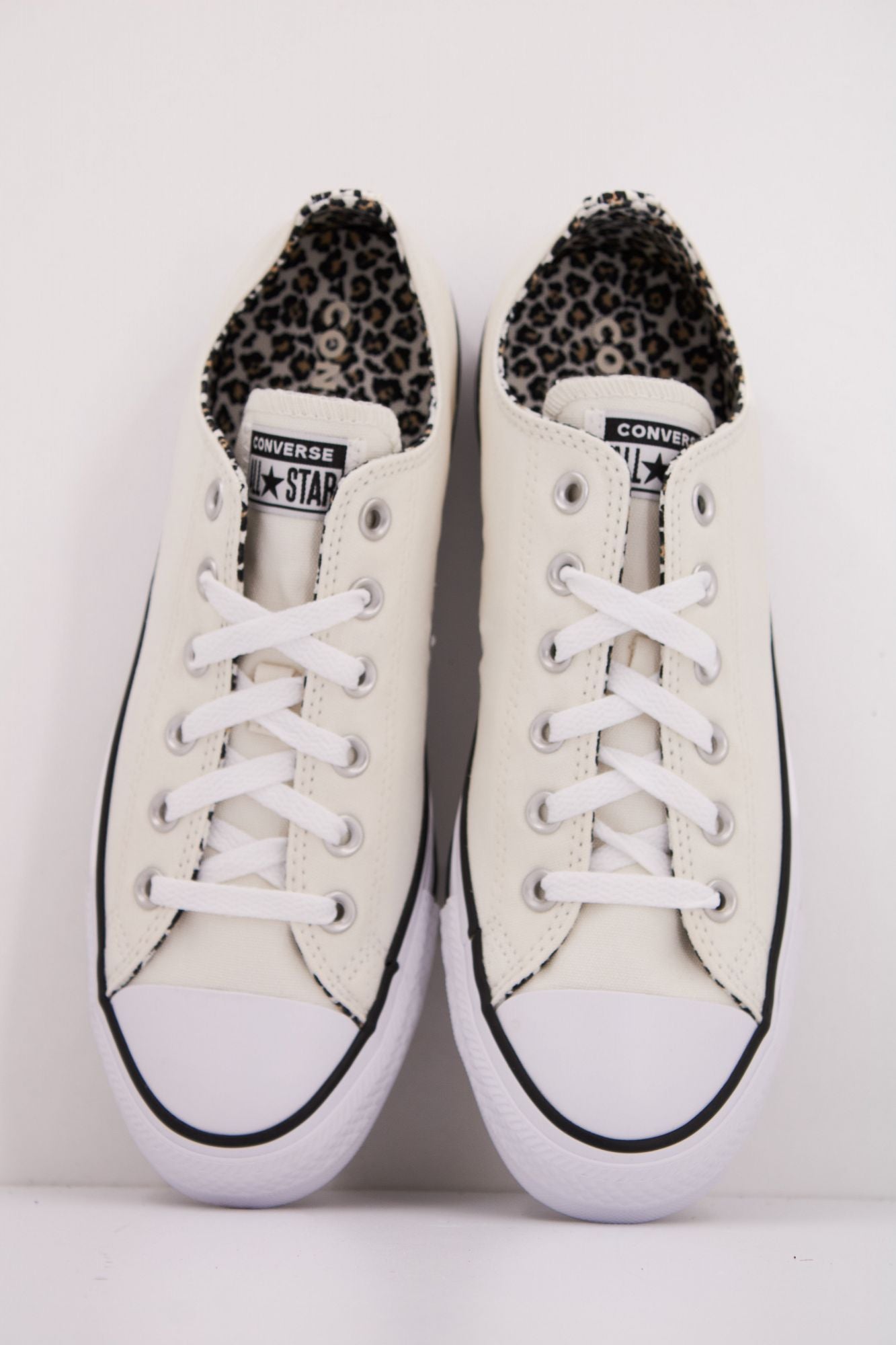 CONVERSE  CHUCK TAYLOR ALL STAR en color BLANCO (3)