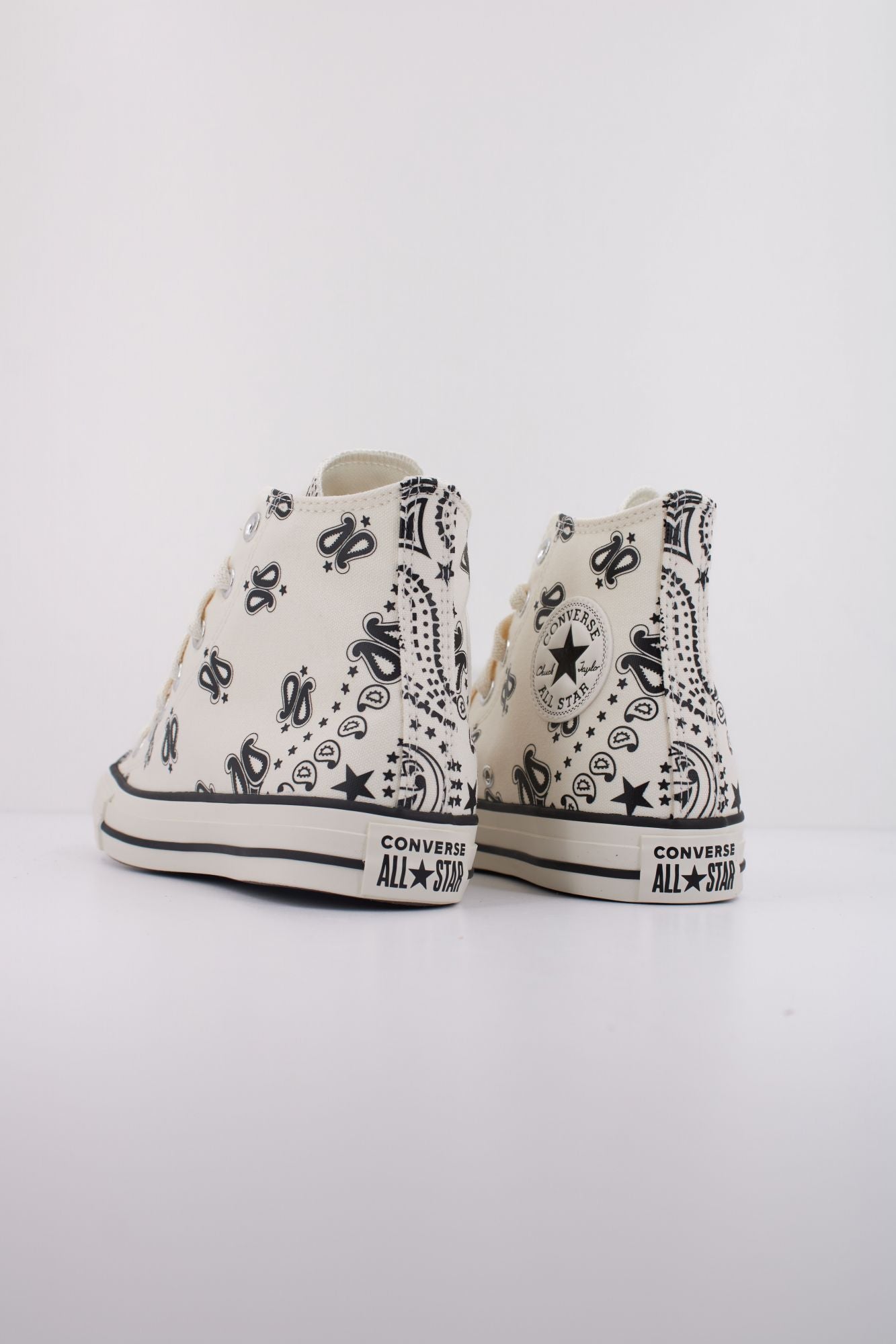 CONVERSE CHUCK TAYLOR ALL STAR PAISLEY en color BLANCO (4)