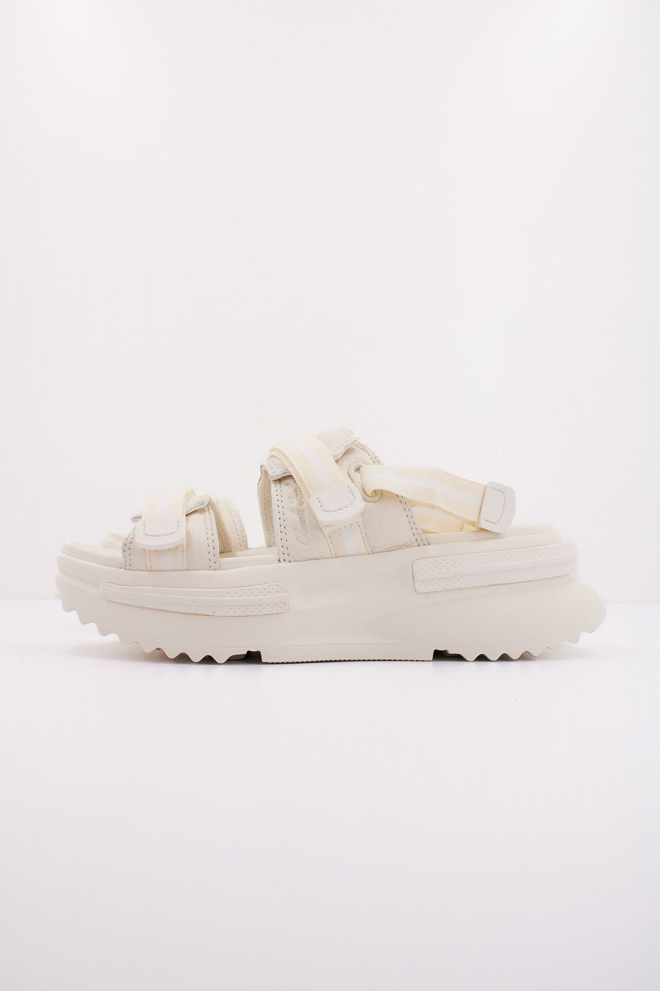 CONVERSE RUN STAR UTILITY SANDAL CX en color AMARILLO (1)