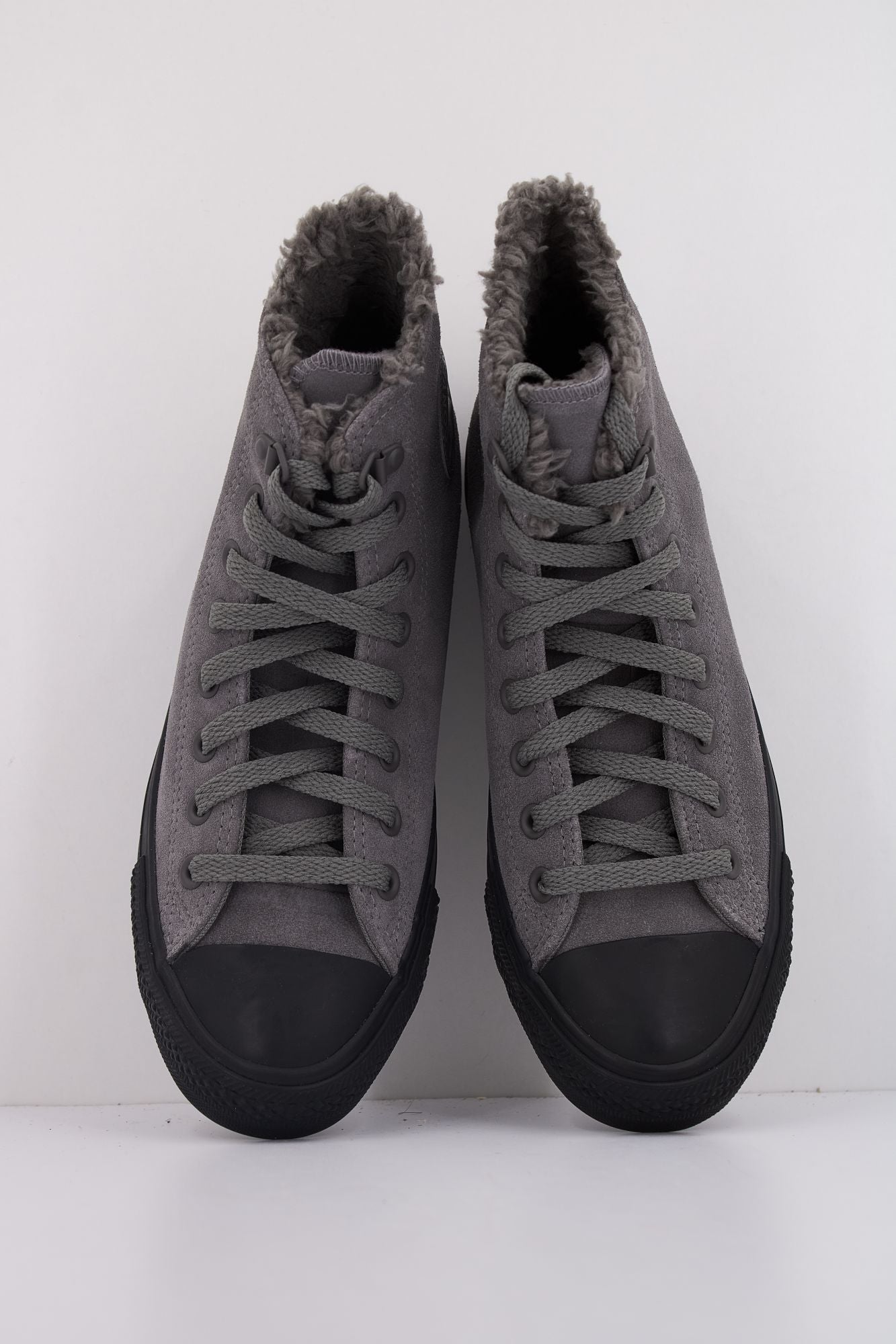 CONVERSE CHUCK TAYLOR ALL STAR HI en color GRIS (3)
