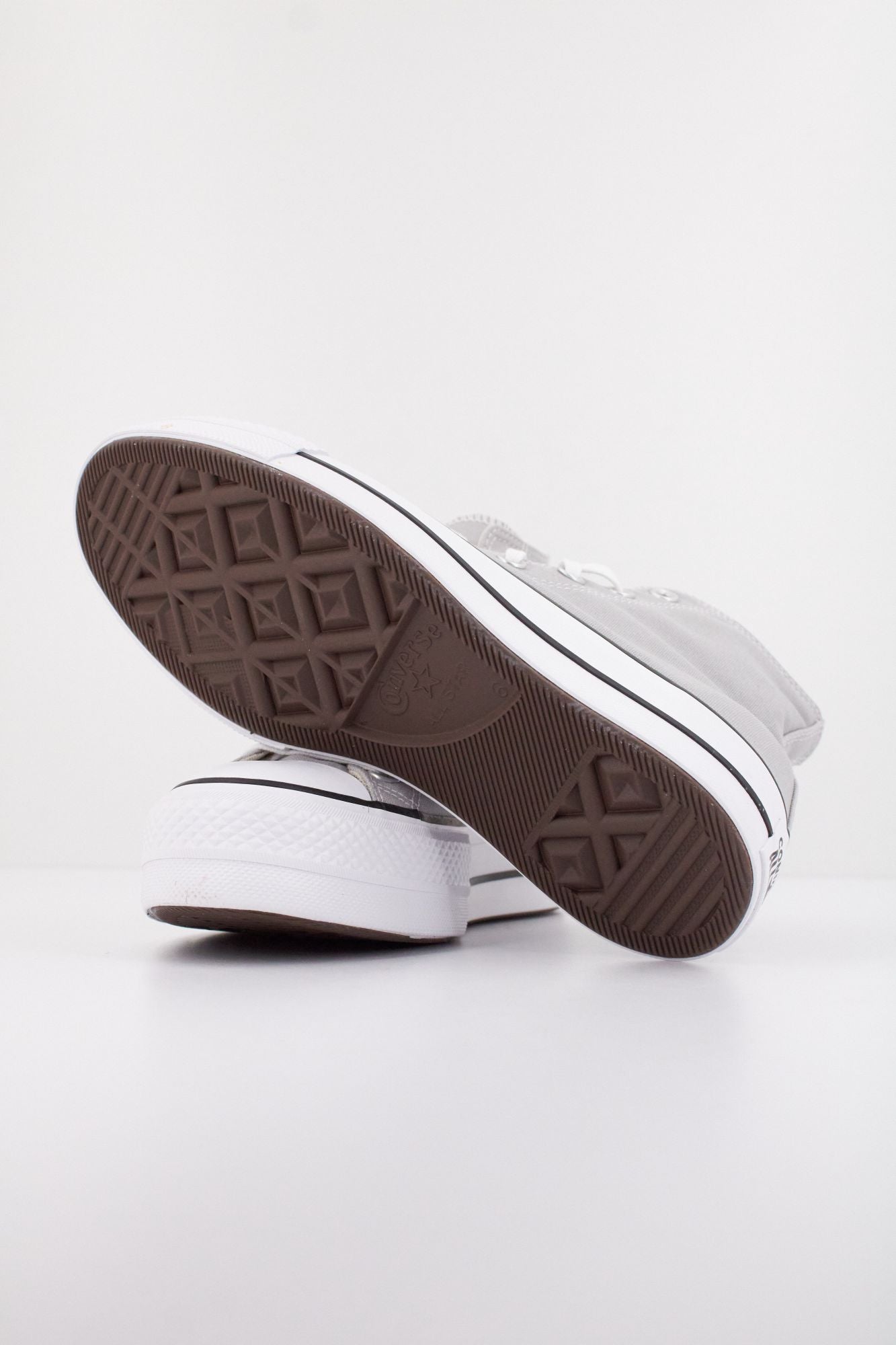 CONVERSE CHUCK TAYLOR ALL STAR LIFT en color GRIS (5)