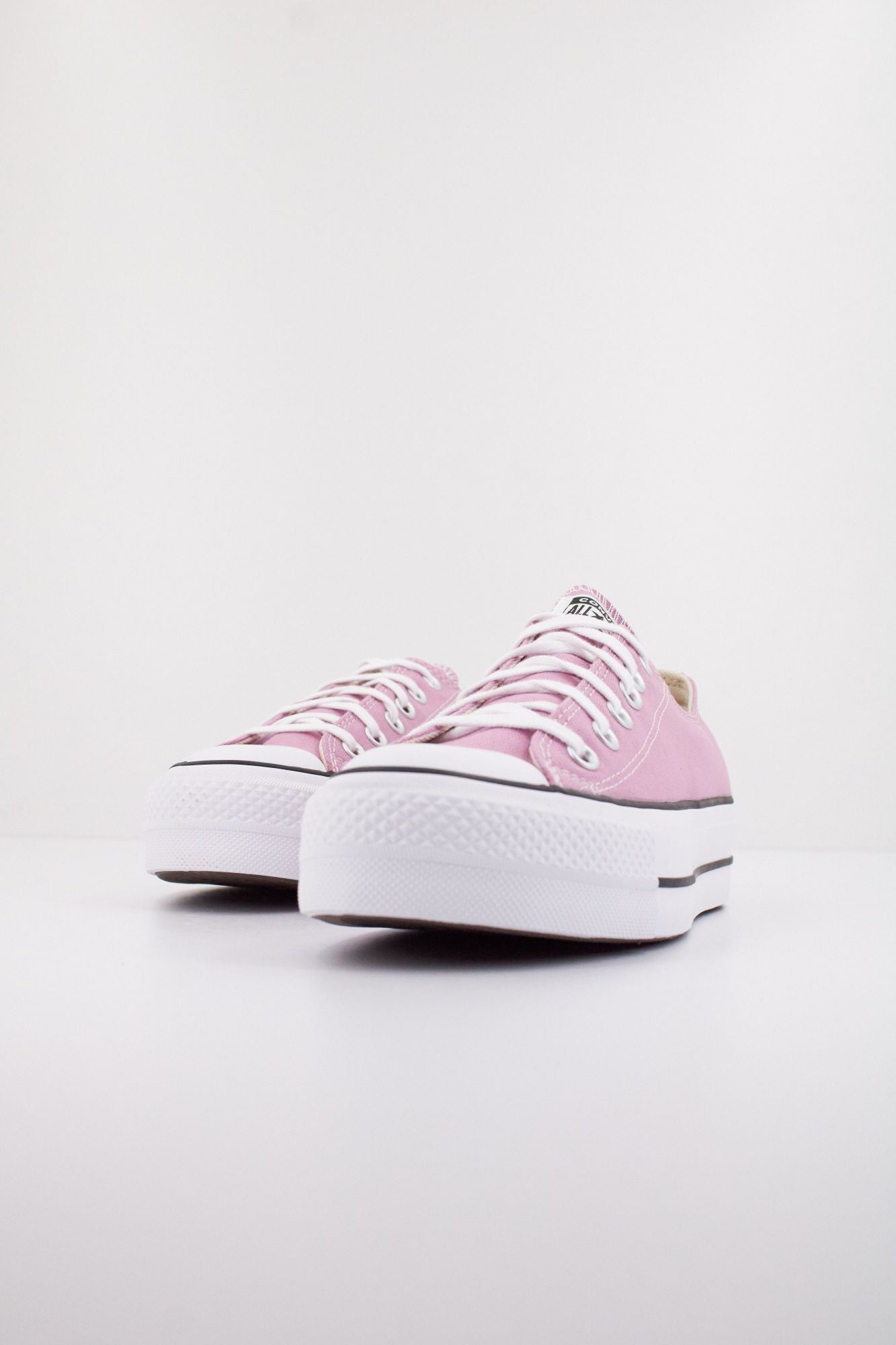 CONVERSE CHUCK TAYLOR ALL STAR LIFT en color ROSA (2)