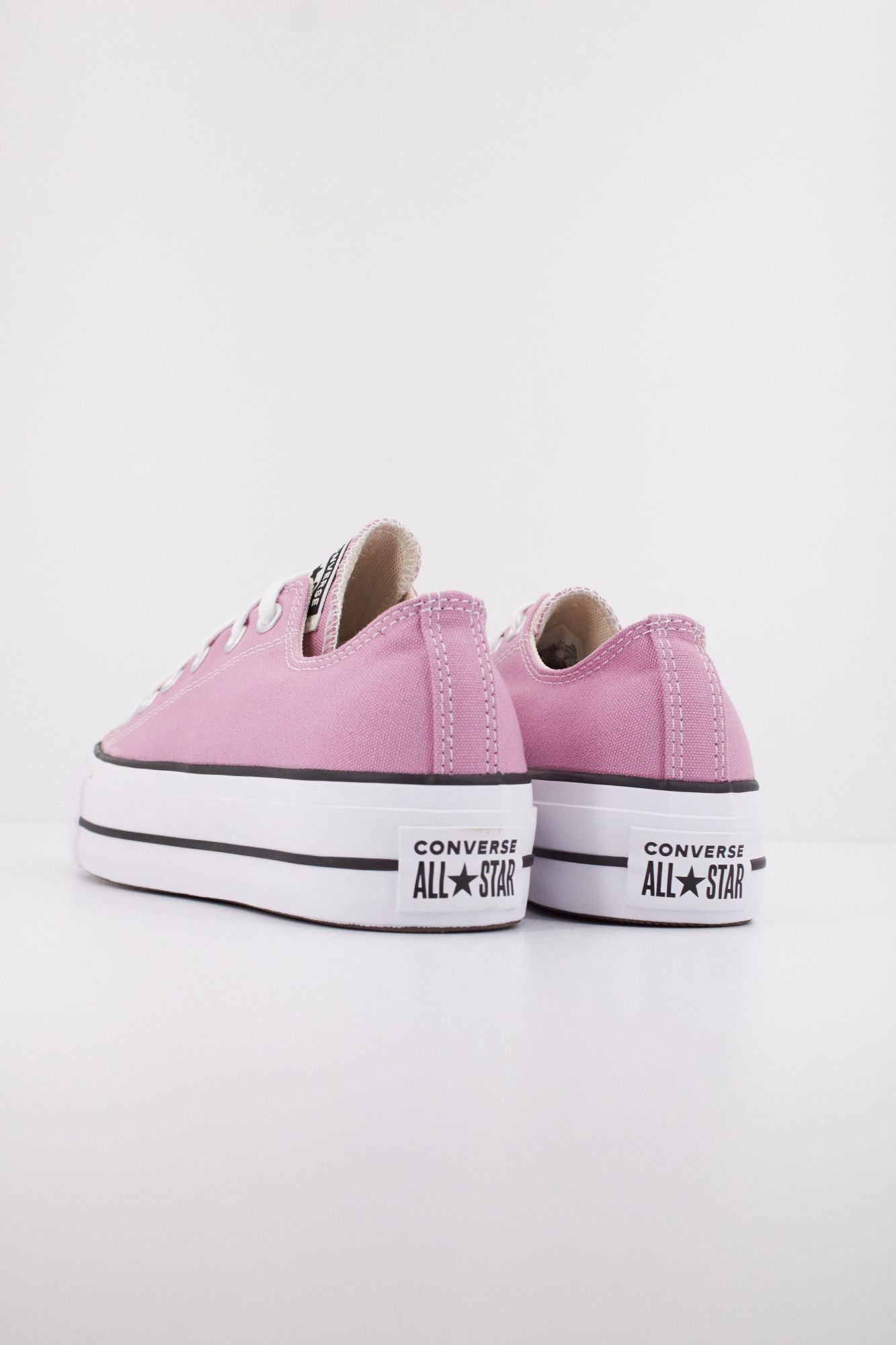CONVERSE CHUCK TAYLOR ALL STAR LIFT en color ROSA (4)