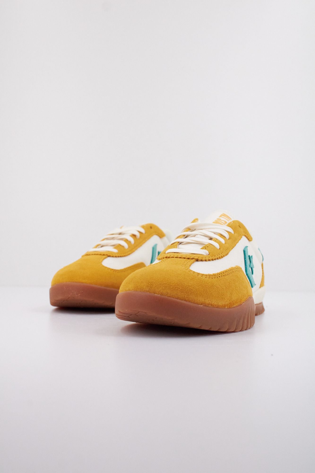 CONVERSE RUN STAR TRAINER en color AMARILLO (2)