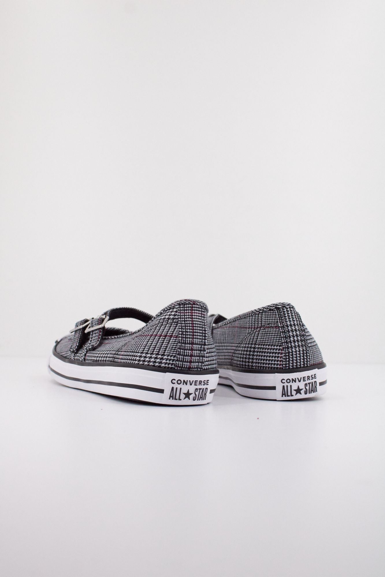 CONVERSE CHUCK TAYLOR ALL STAR DAINT en color GRIS (4)