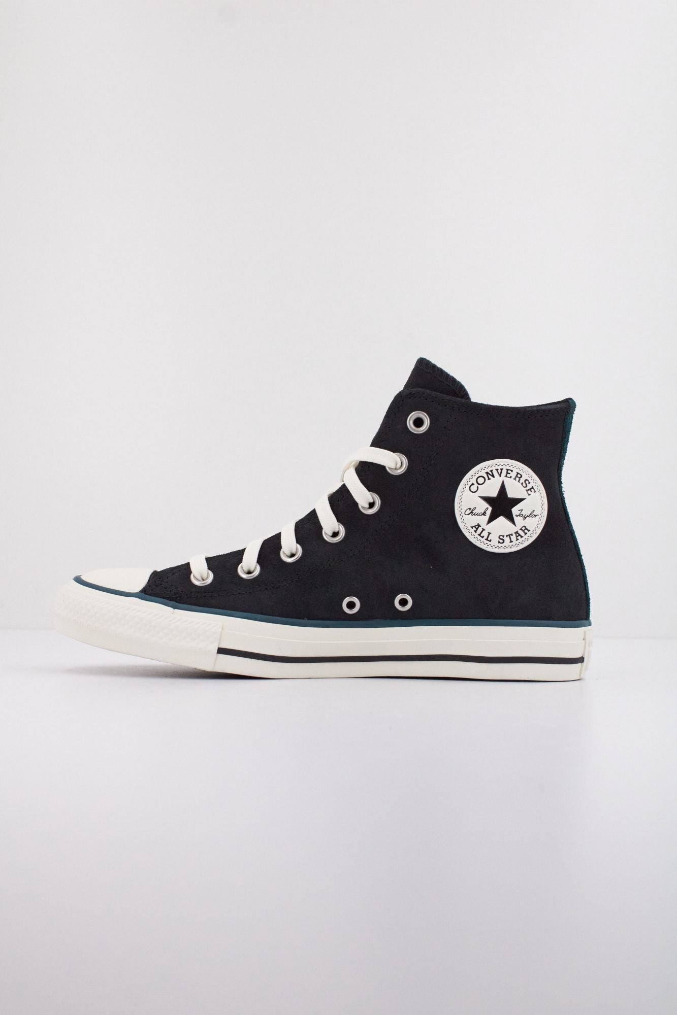 CONVERSE CHUCK TAYLOR ALL STAR CONTRAST SUEDE en color NEGRO (1)