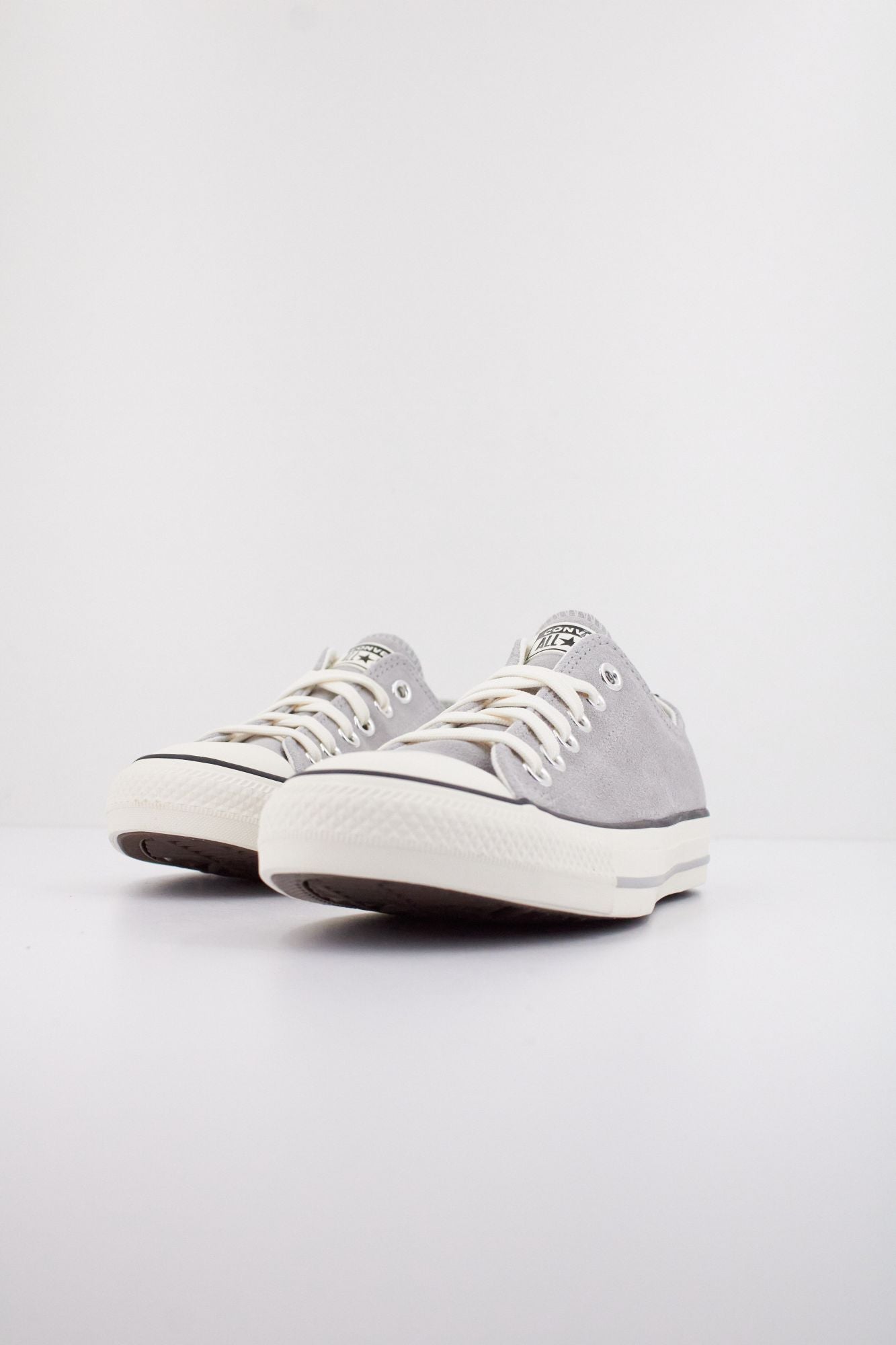 CONVERSE CHUCK TAYLOR ALL STAR en color GRIS (2)