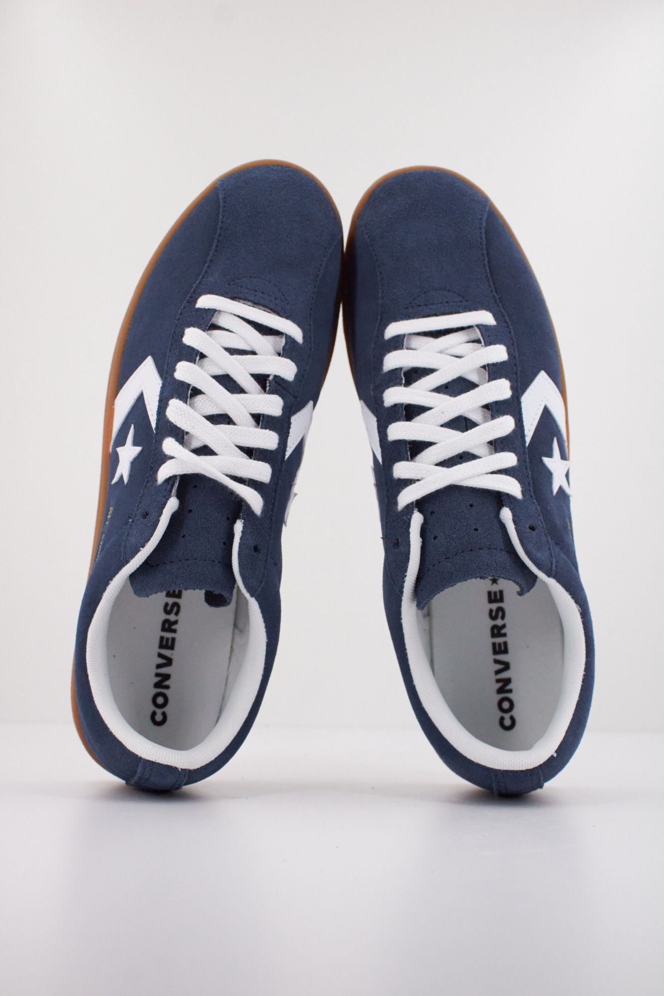 CONVERSE CLASSIC TRAINER SUEDE en color AZUL (3)